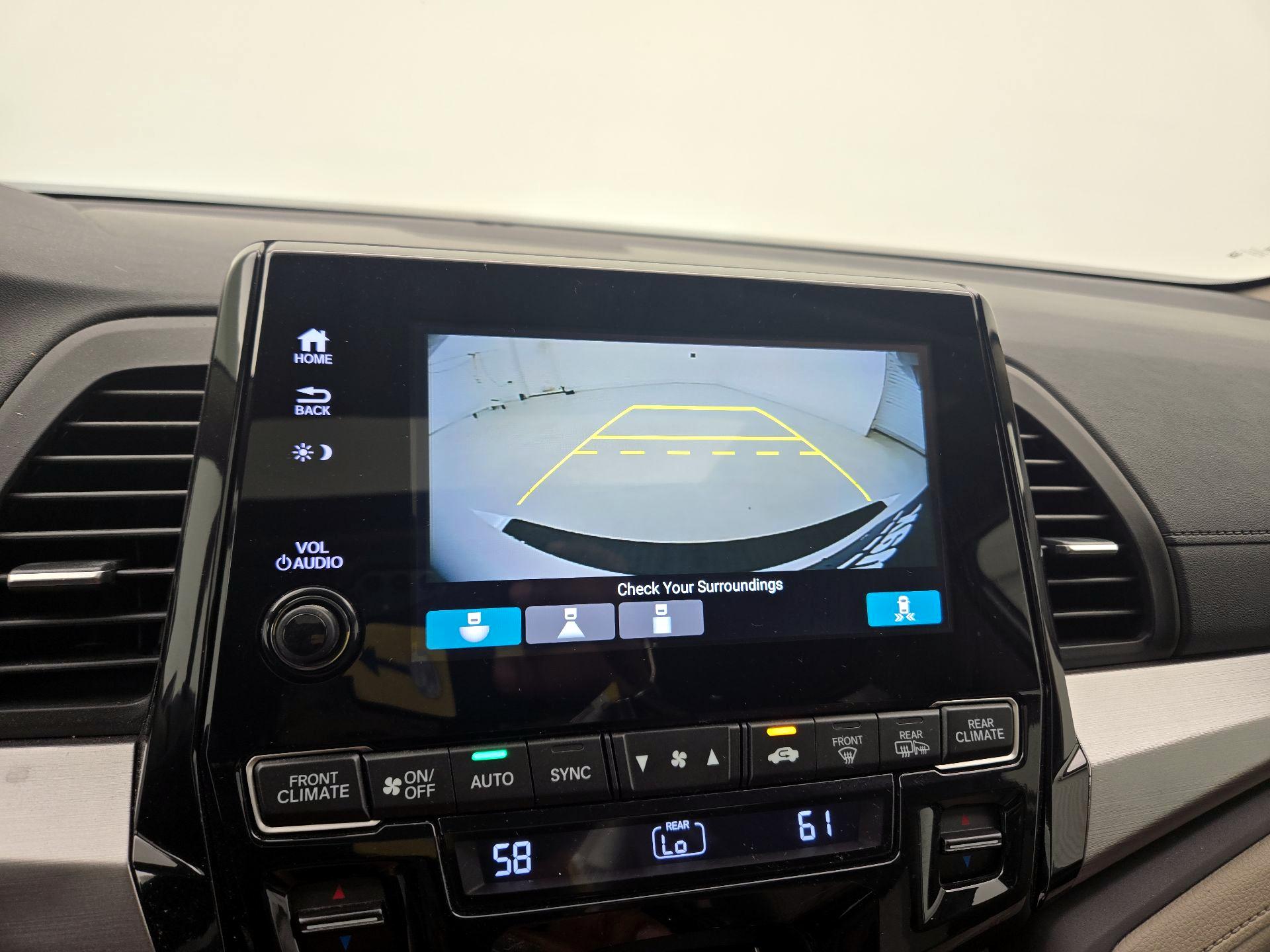 Thumbnail: 2018 Honda Odyssey - 15