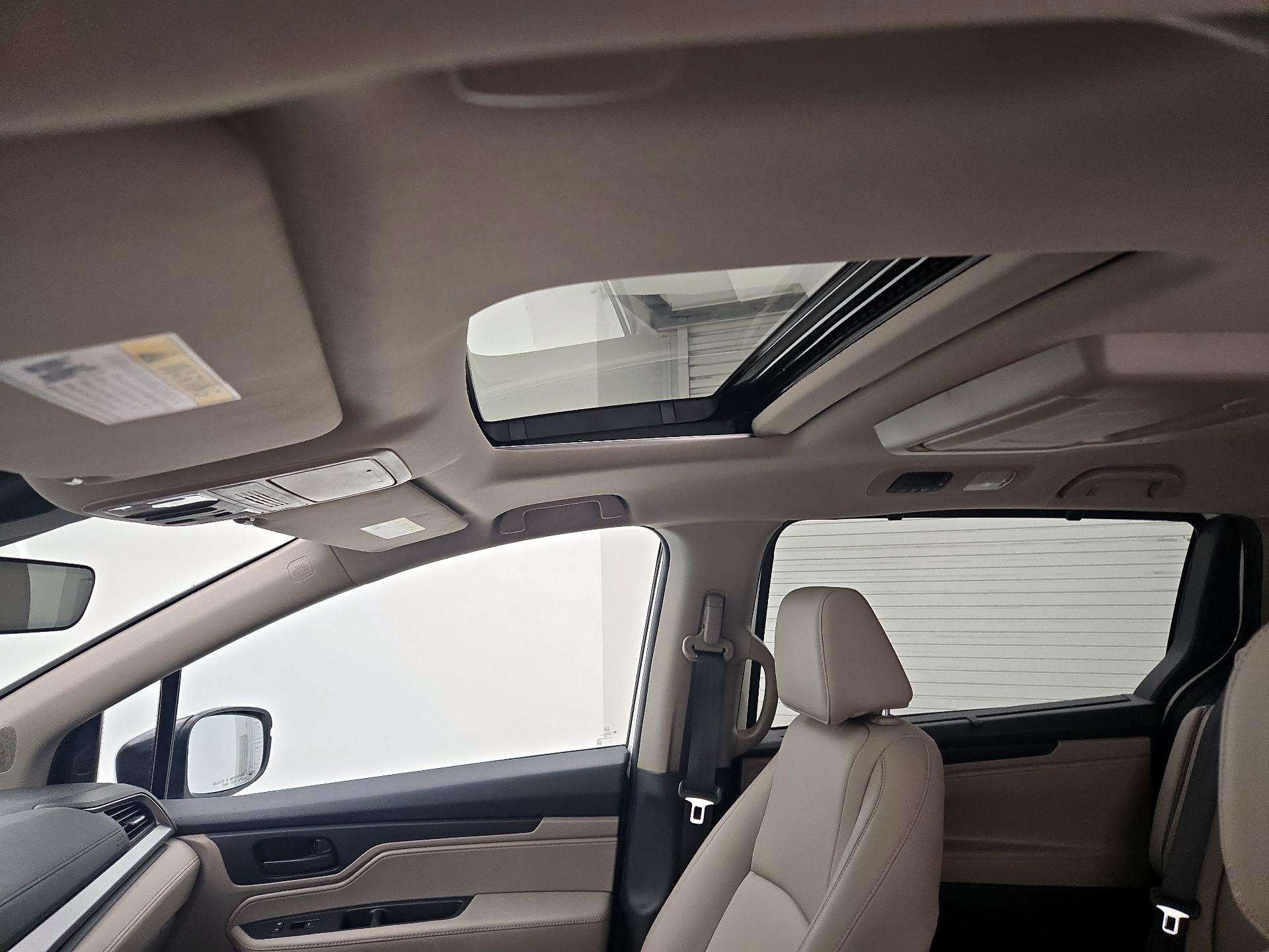 Thumbnail: 2018 Honda Odyssey - 20