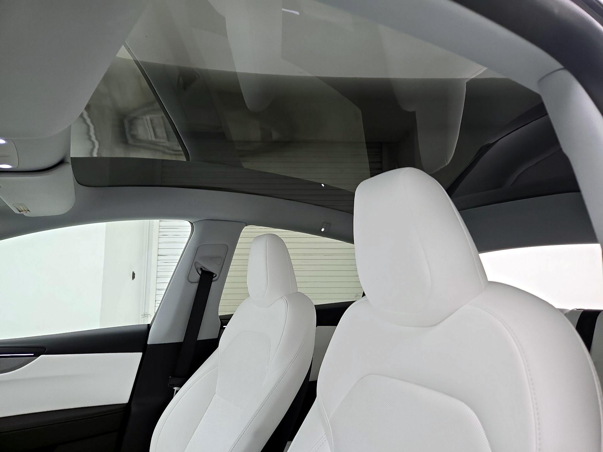 Thumbnail: 2026 Tesla Model Y - 18