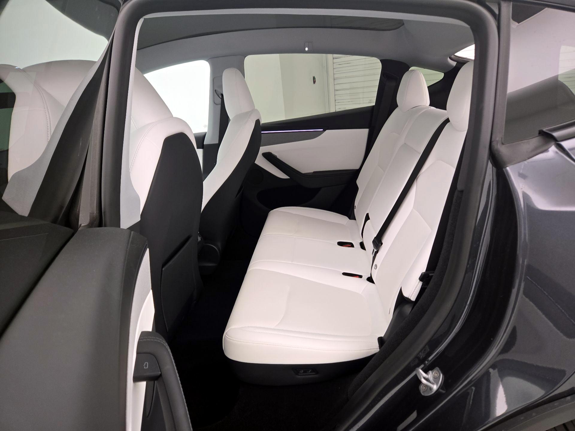 Thumbnail: 2026 Tesla Model Y - 19