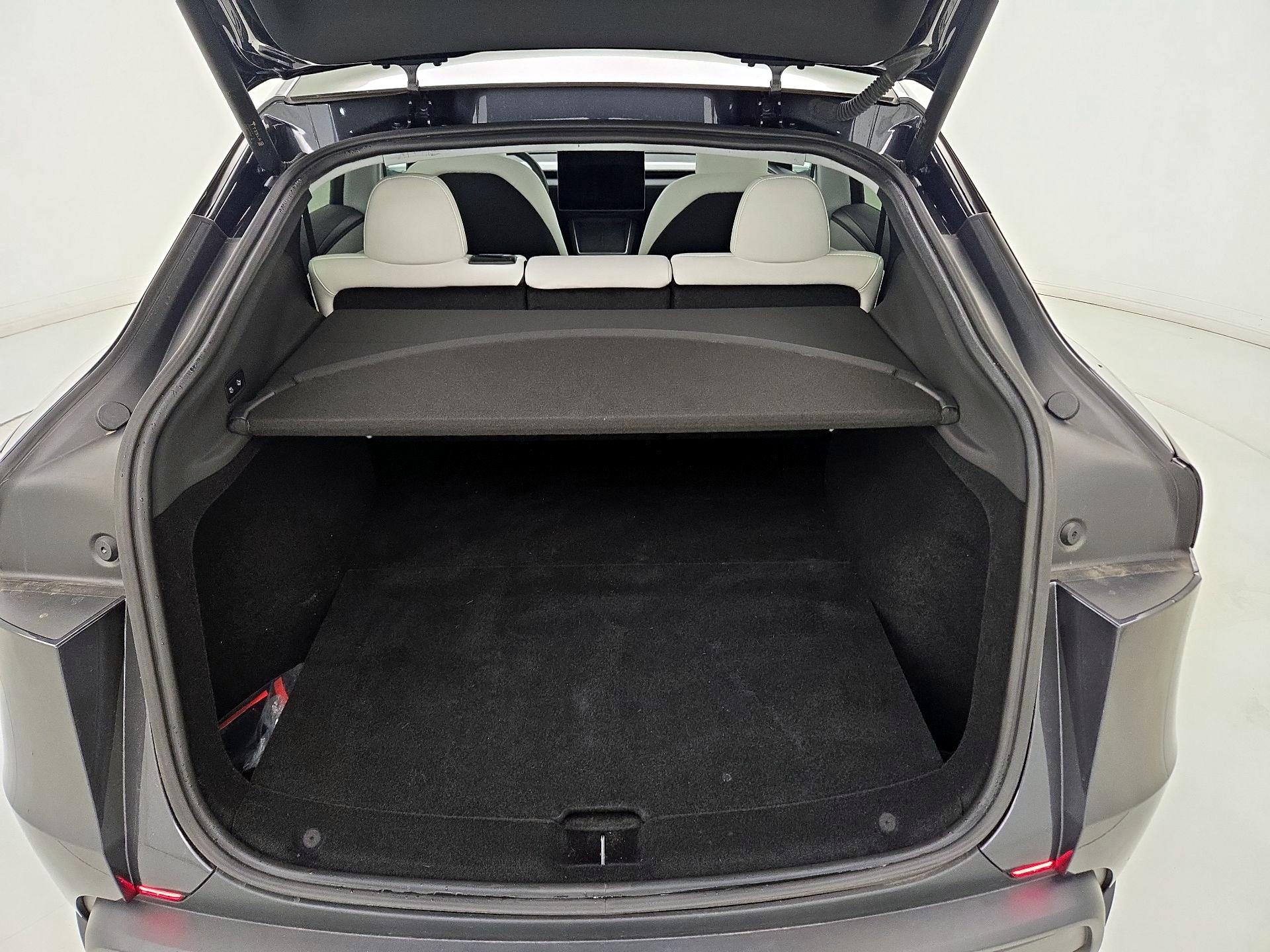 Thumbnail: 2026 Tesla Model Y - 20