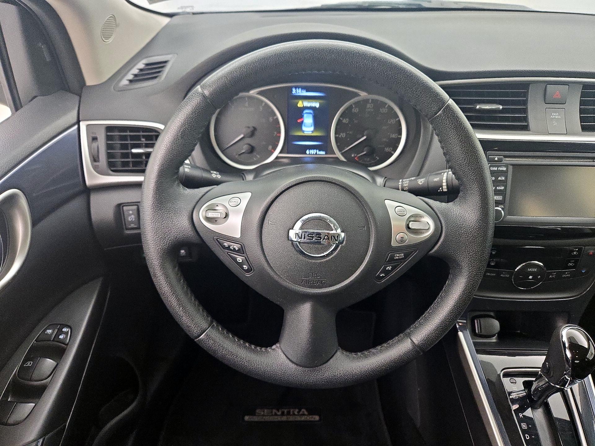 Thumbnail: 2018 Nissan Sentra - 10