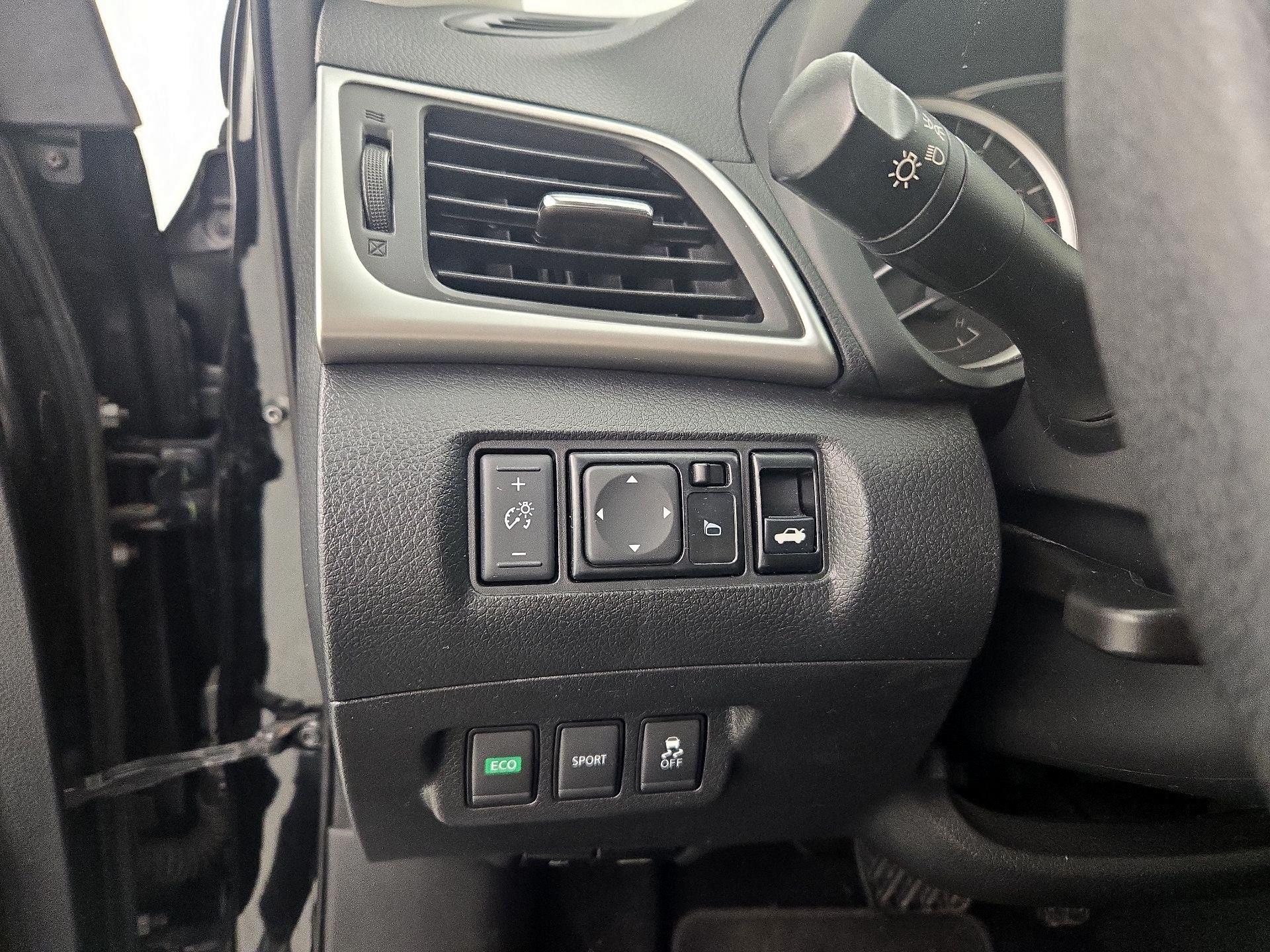 Thumbnail: 2018 Nissan Sentra - 13