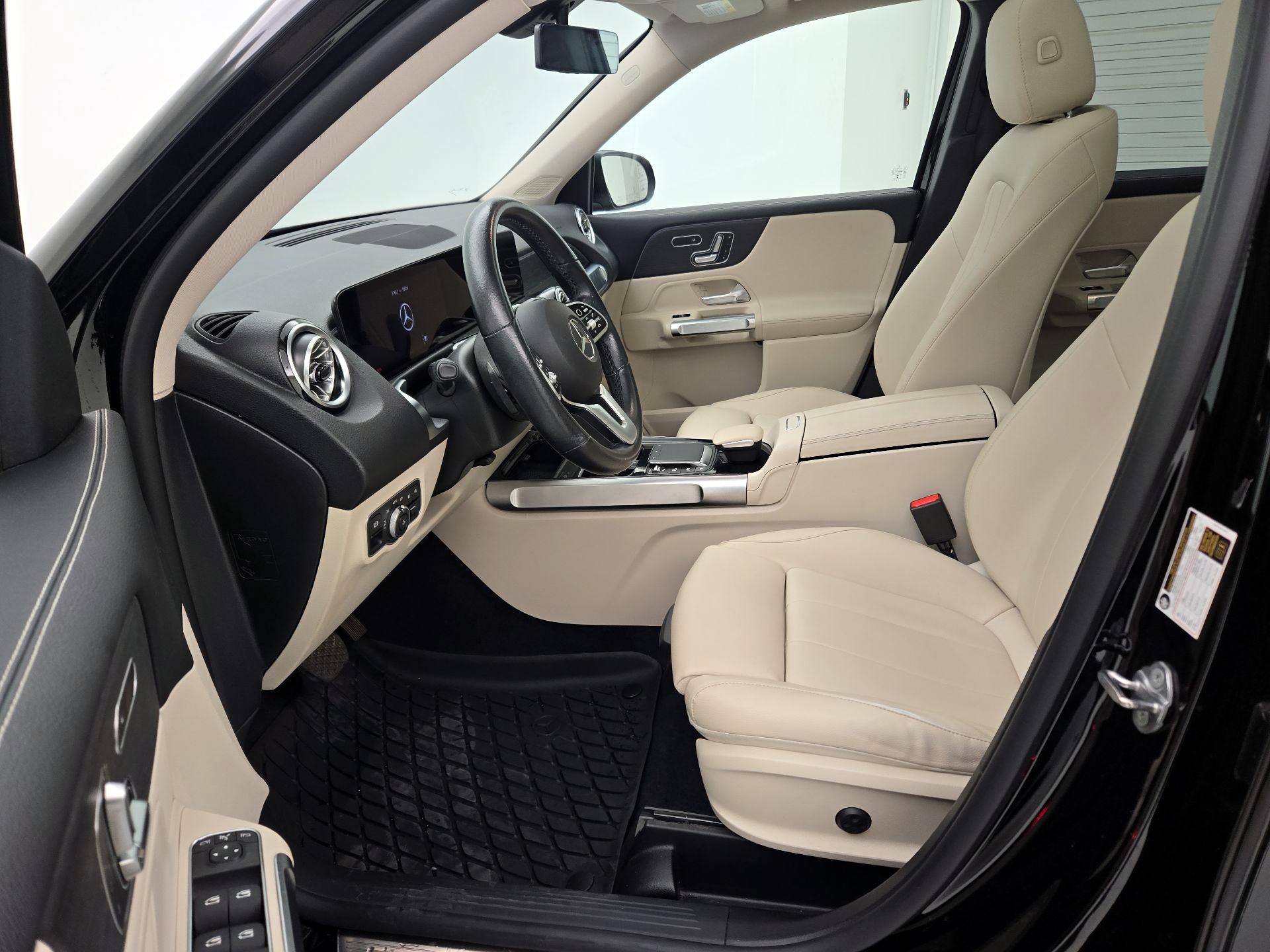 Thumbnail: 2023 Mercedes-Benz GLB - 11