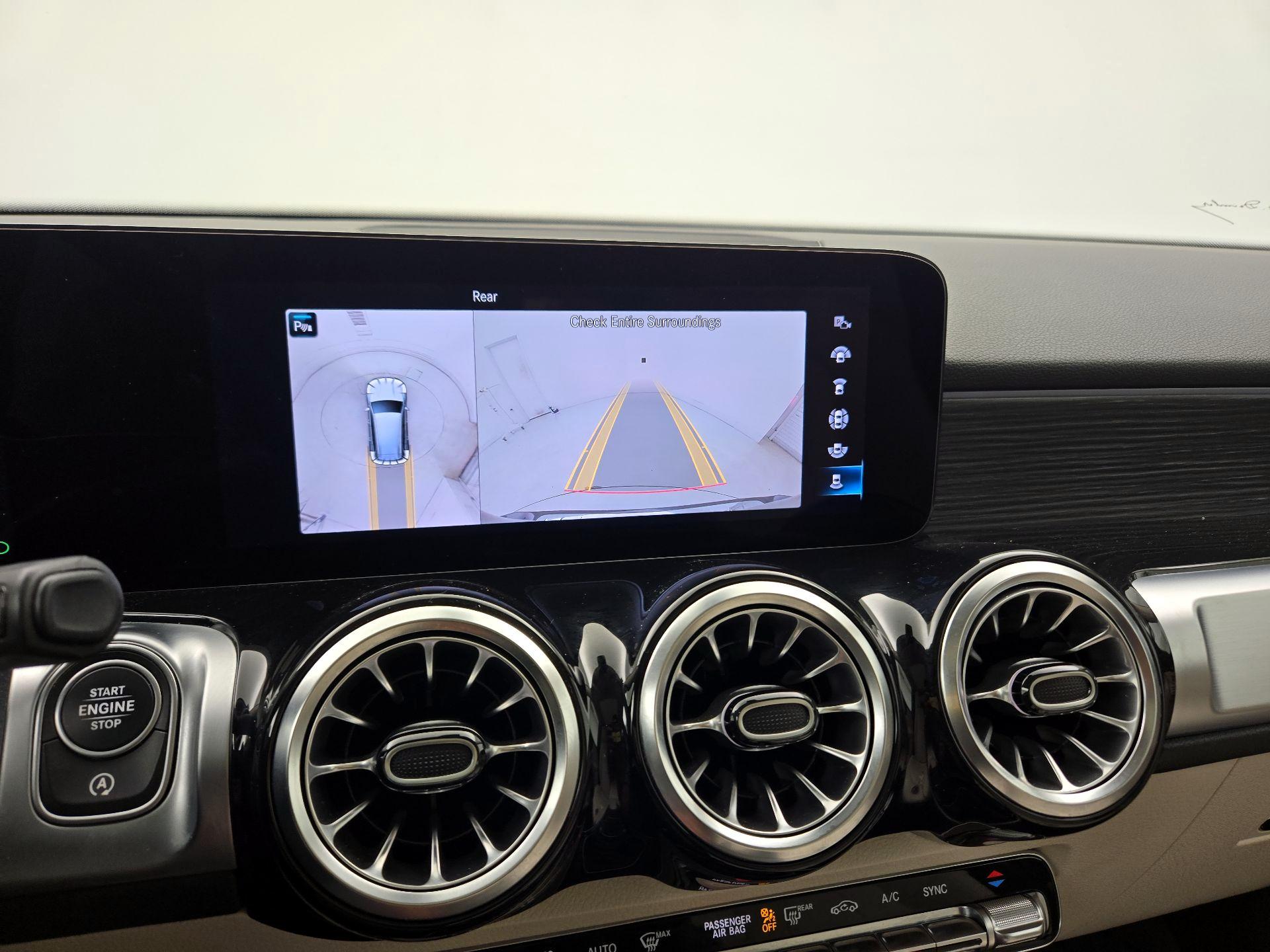 Thumbnail: 2023 Mercedes-Benz GLB - 14