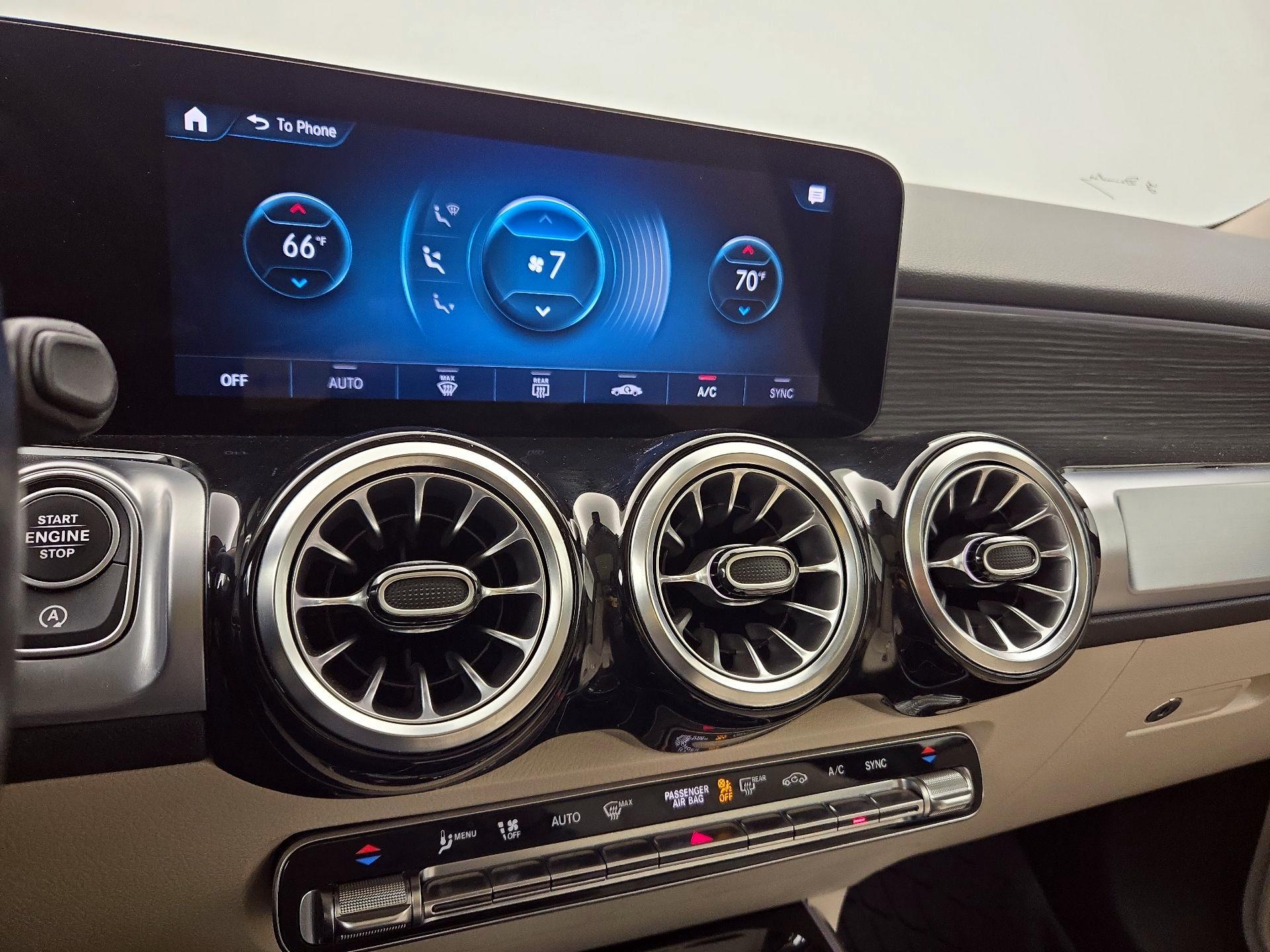 Thumbnail: 2023 Mercedes-Benz GLB - 16