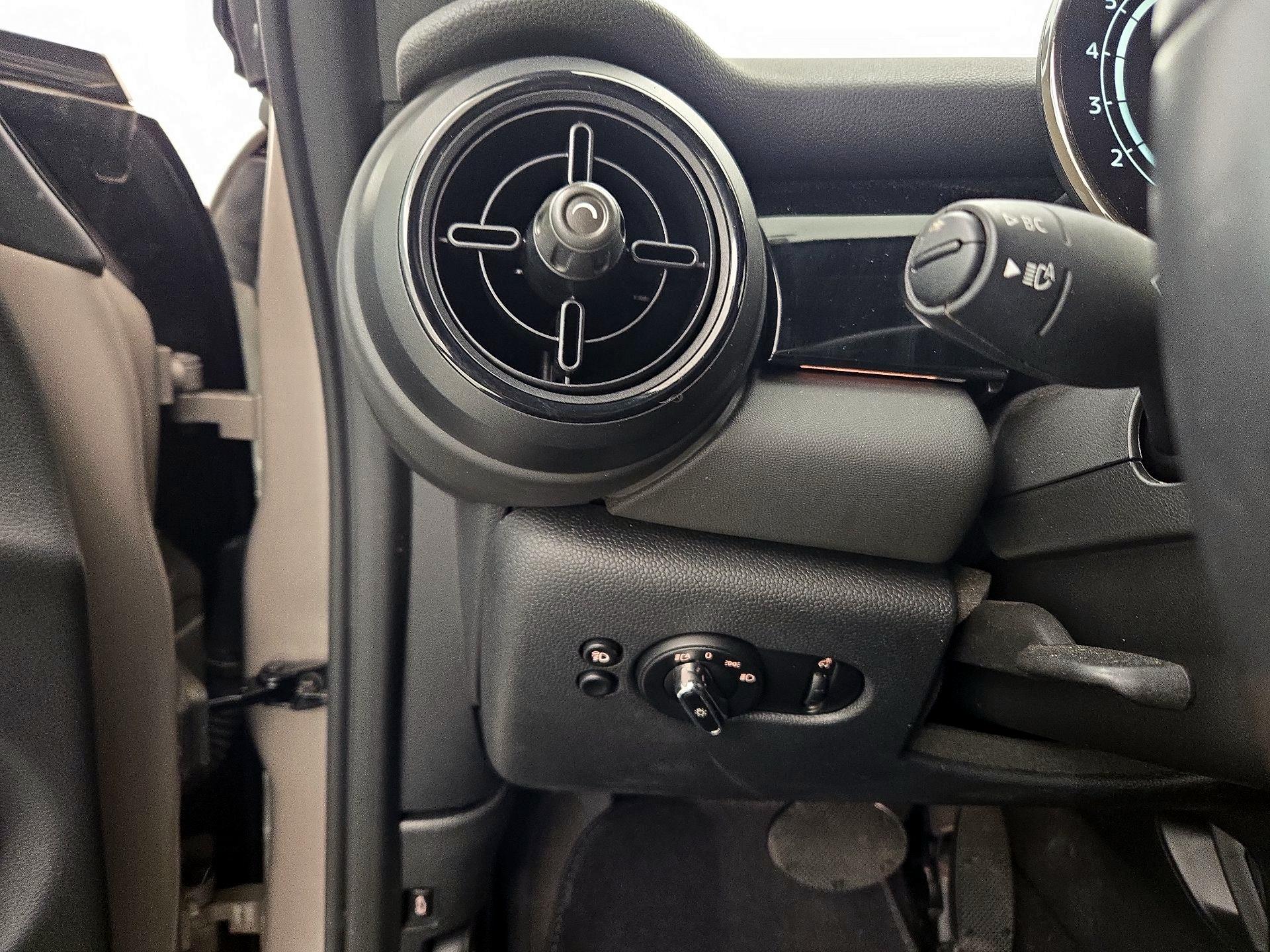 Thumbnail: 2024 MINI Cooper - 13