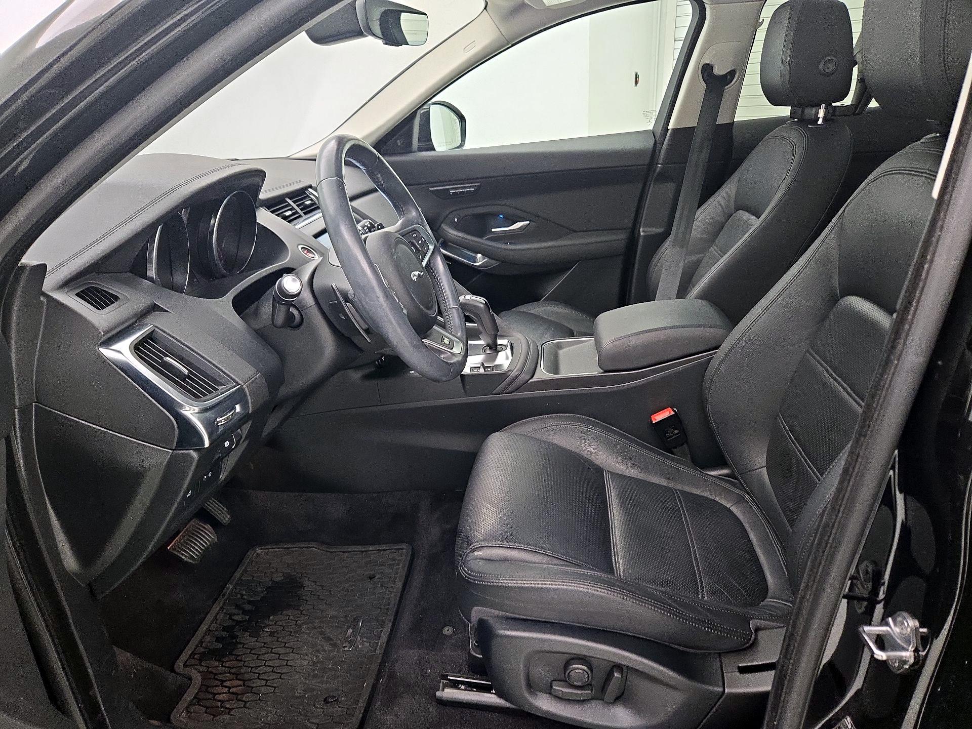 Thumbnail: 2019 Jaguar E-Pace - 11