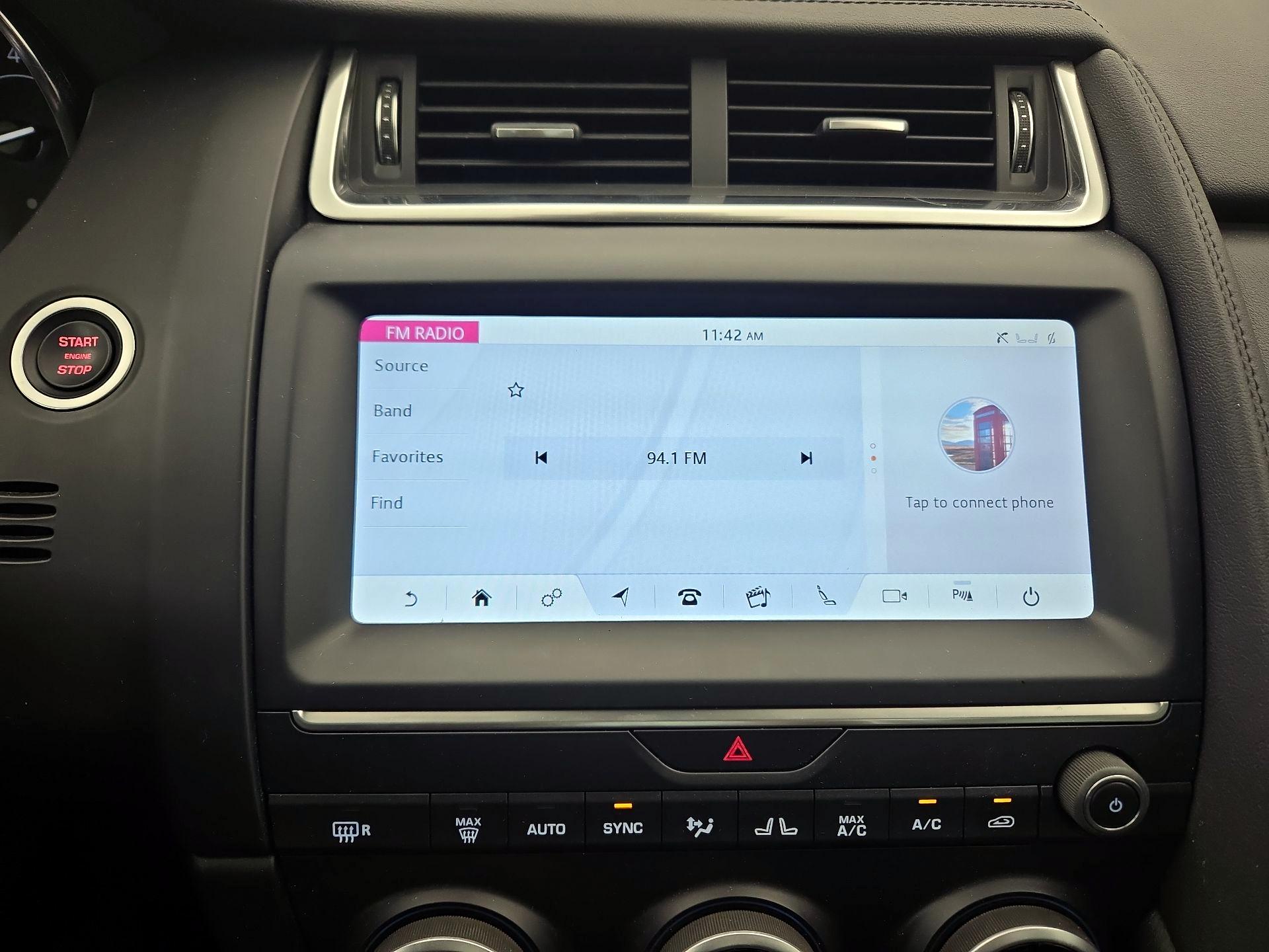 Thumbnail: 2019 Jaguar E-Pace - 16