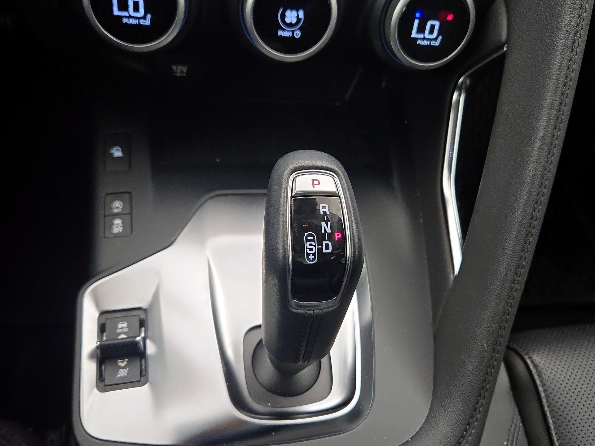 Thumbnail: 2019 Jaguar E-Pace - 18