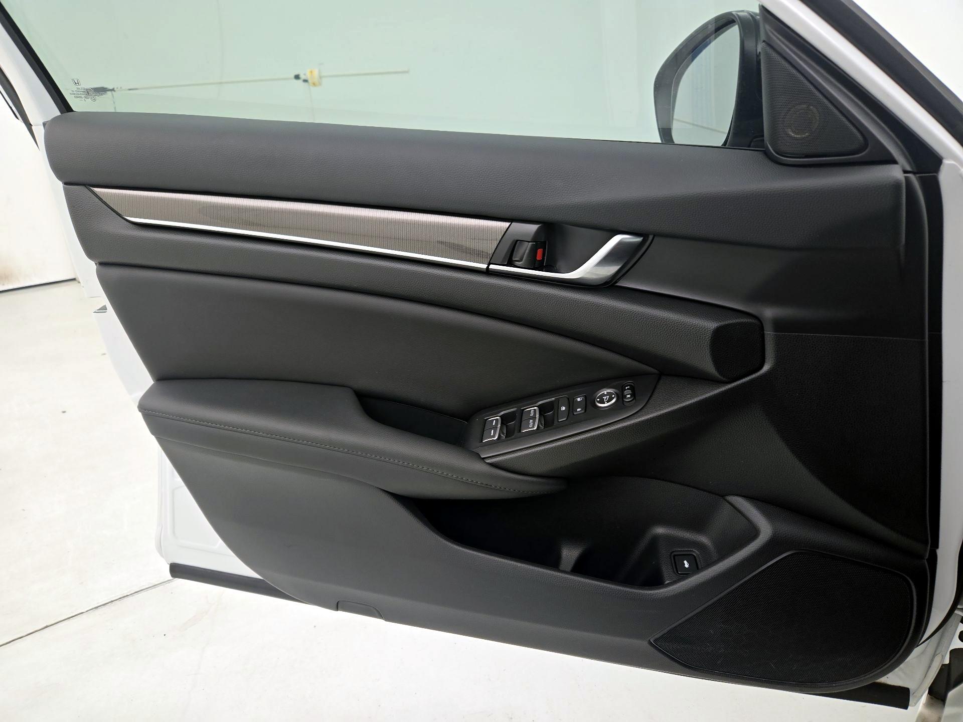 Thumbnail: 2022 Honda Accord - 12