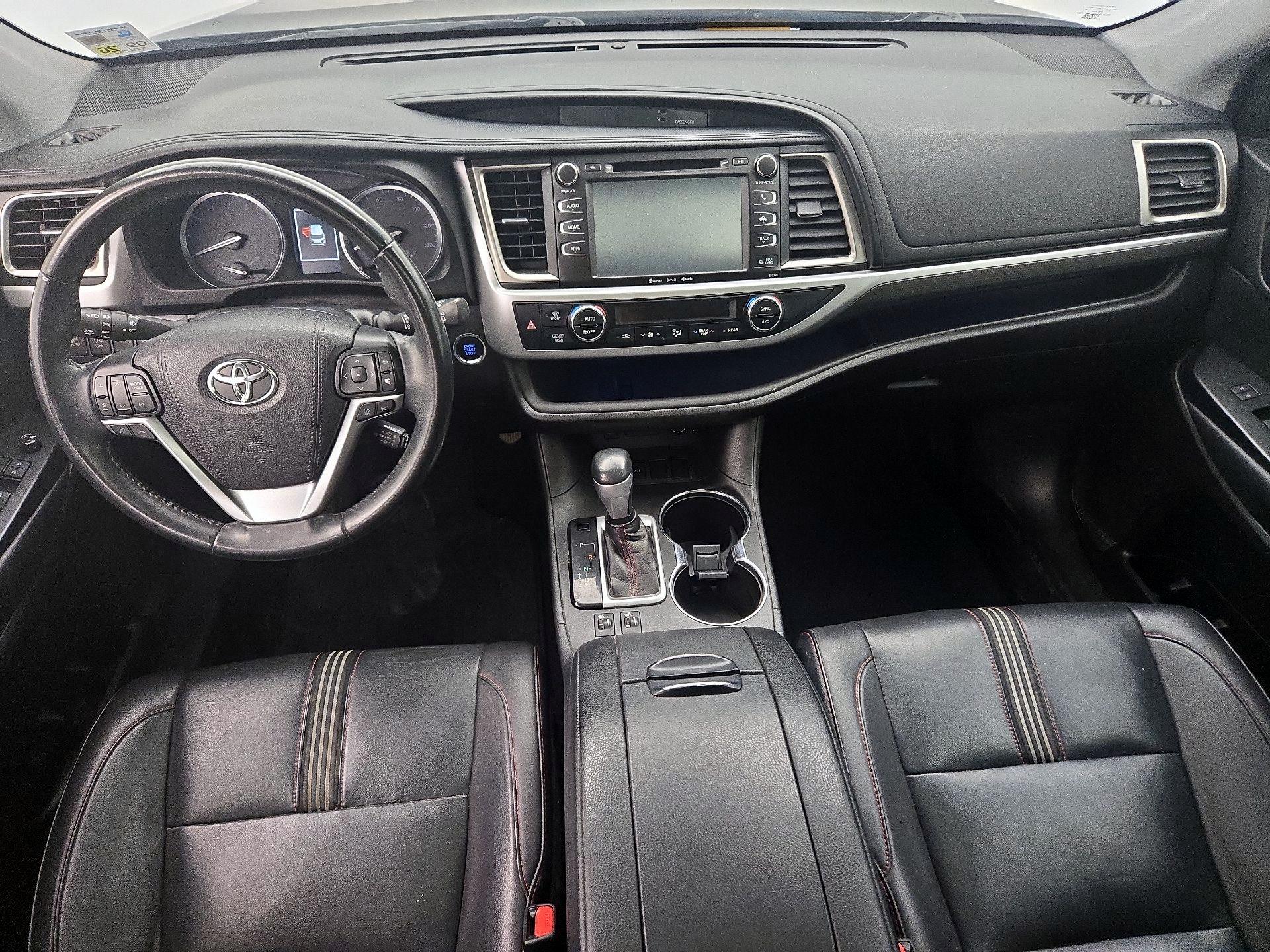 Thumbnail: 2019 Toyota Highlander - 9