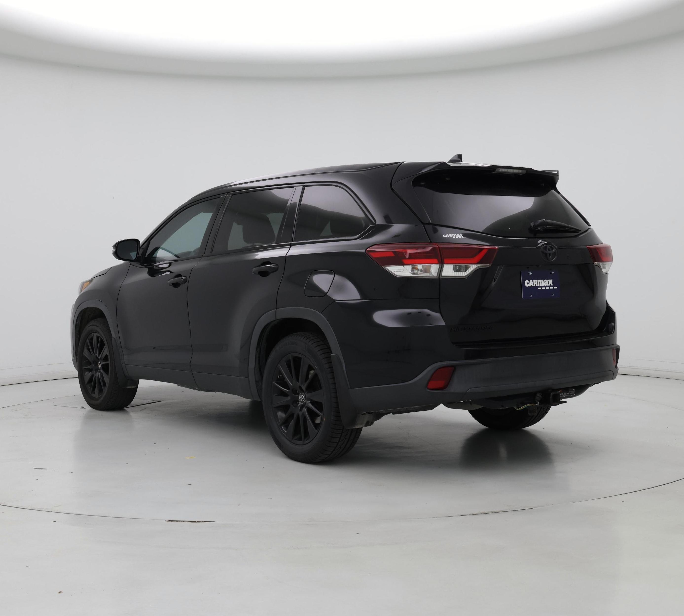 Thumbnail: 2019 Toyota Highlander - 2