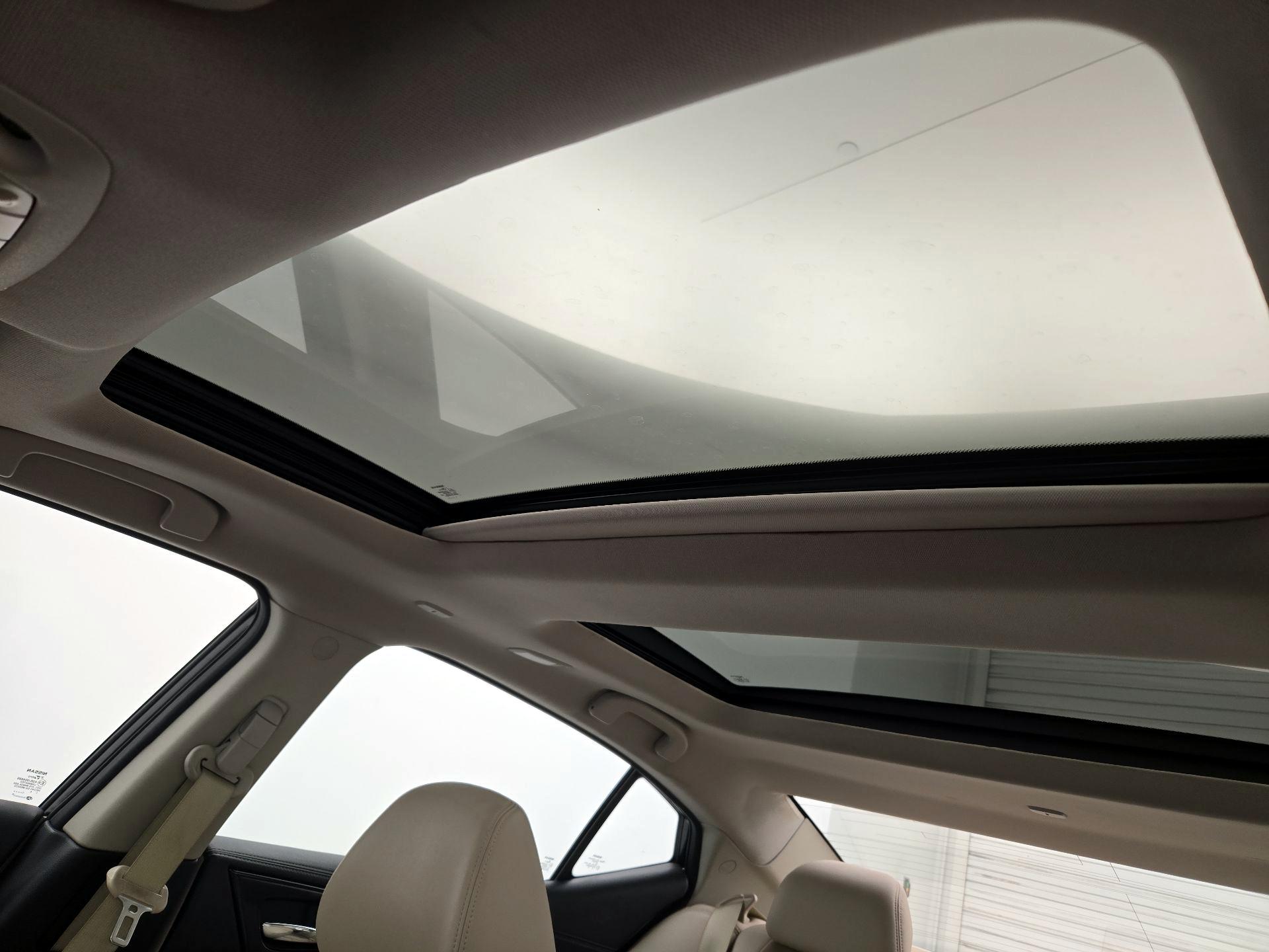 Thumbnail: 2018 Nissan Maxima - 20