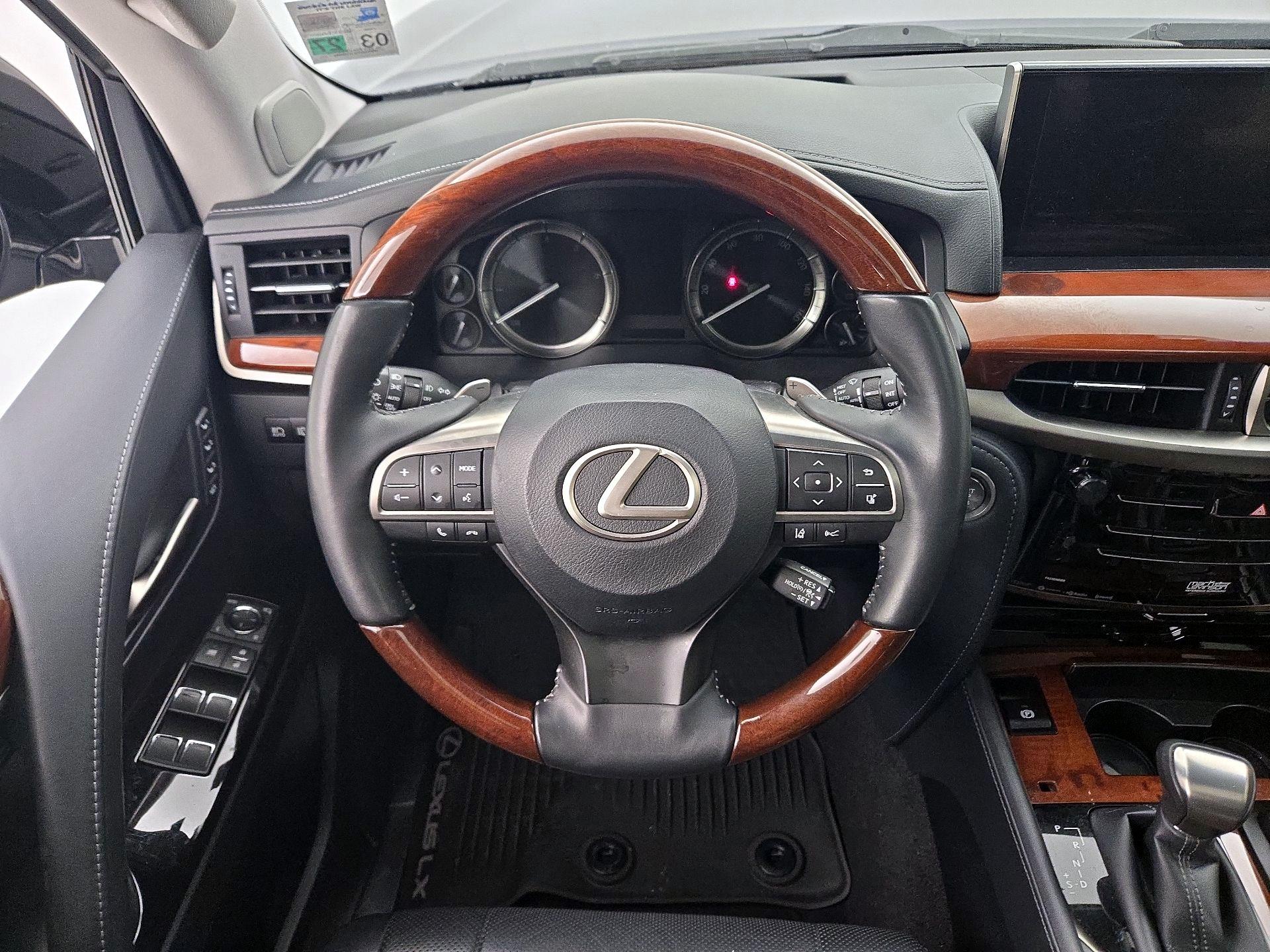 Thumbnail: 2019 Lexus LX - 10