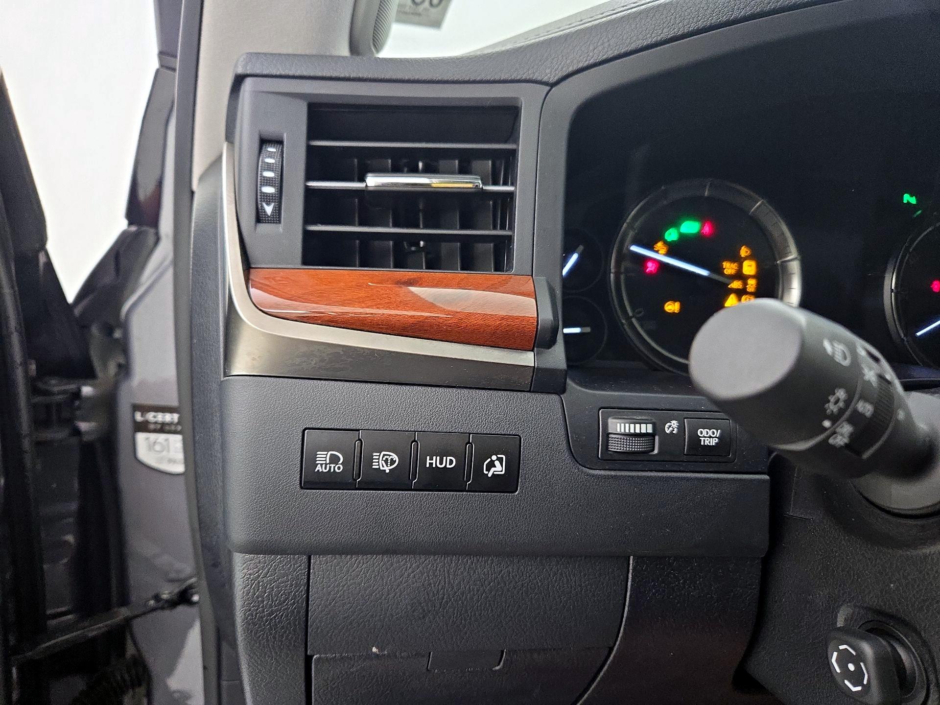 Thumbnail: 2019 Lexus LX - 13