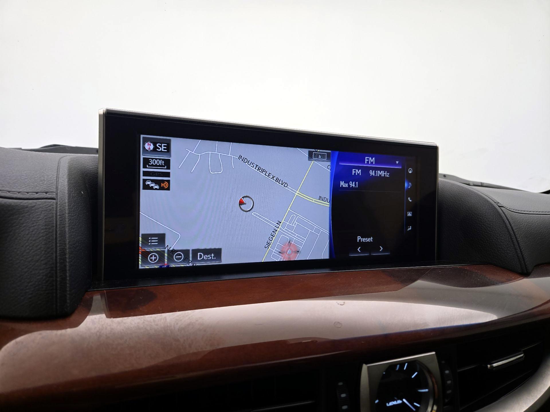 Thumbnail: 2019 Lexus LX - 14