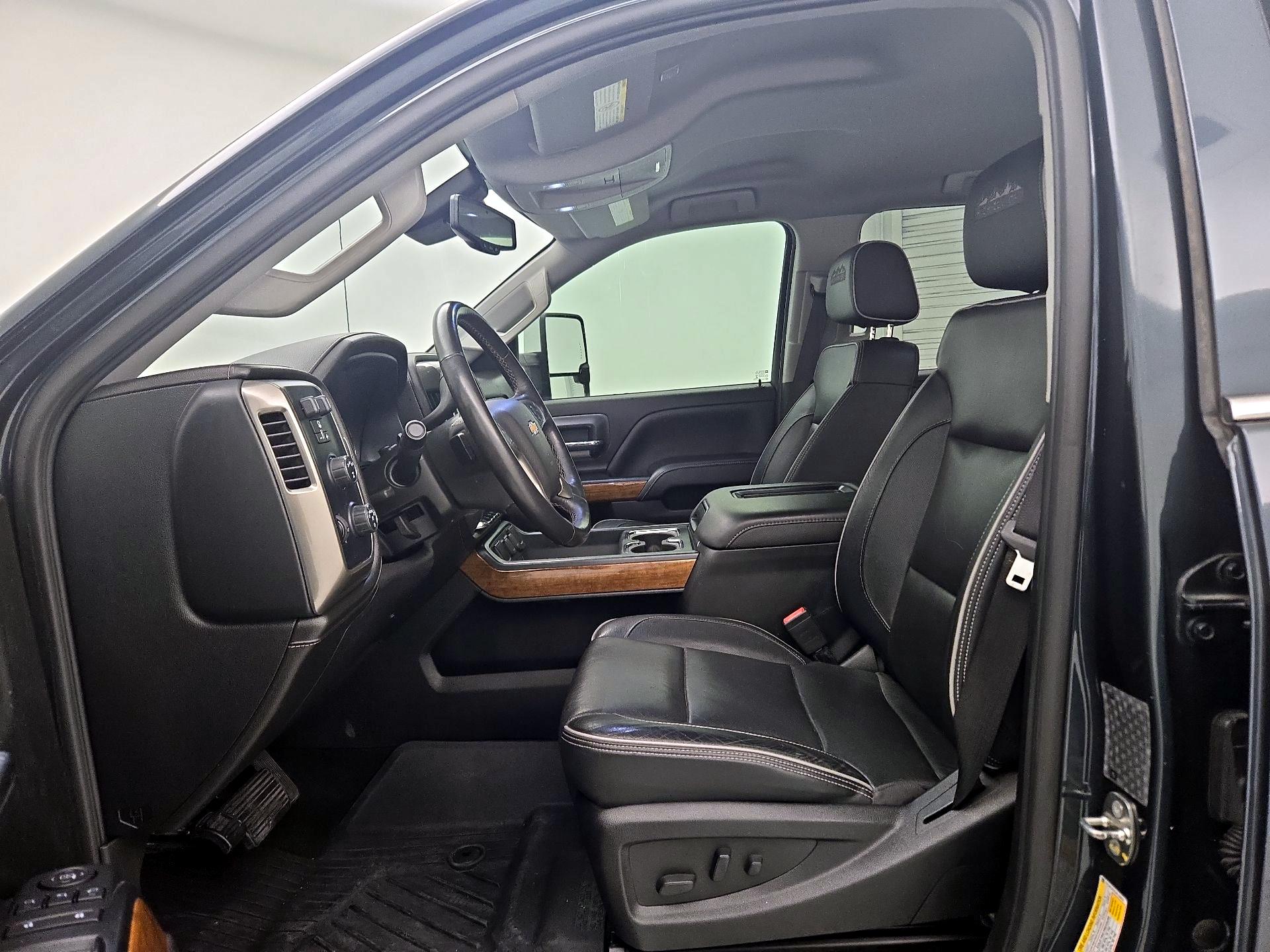 Thumbnail: 2018 Chevrolet Silverado 3500 - 11