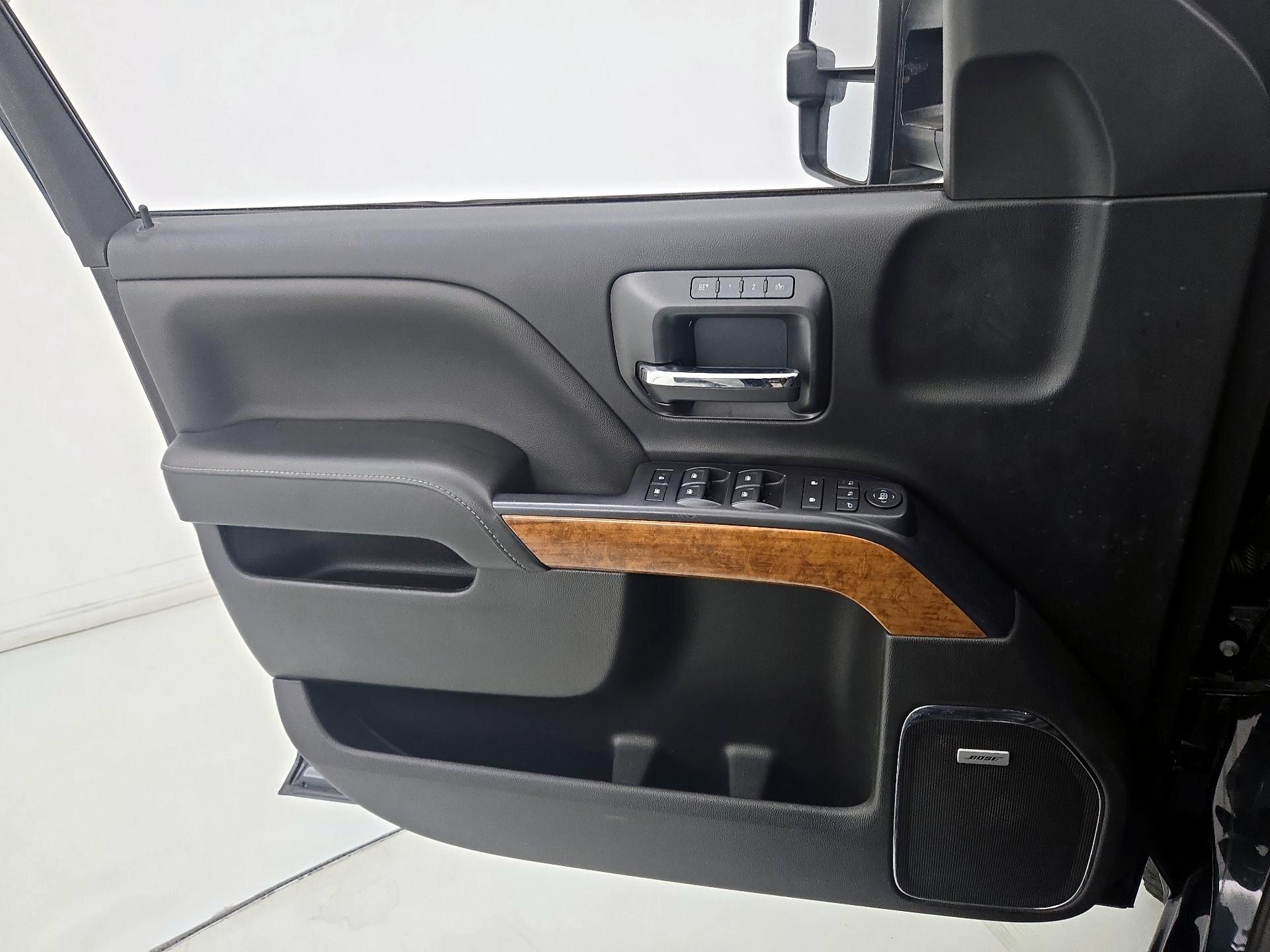 Thumbnail: 2018 Chevrolet Silverado 3500 - 12