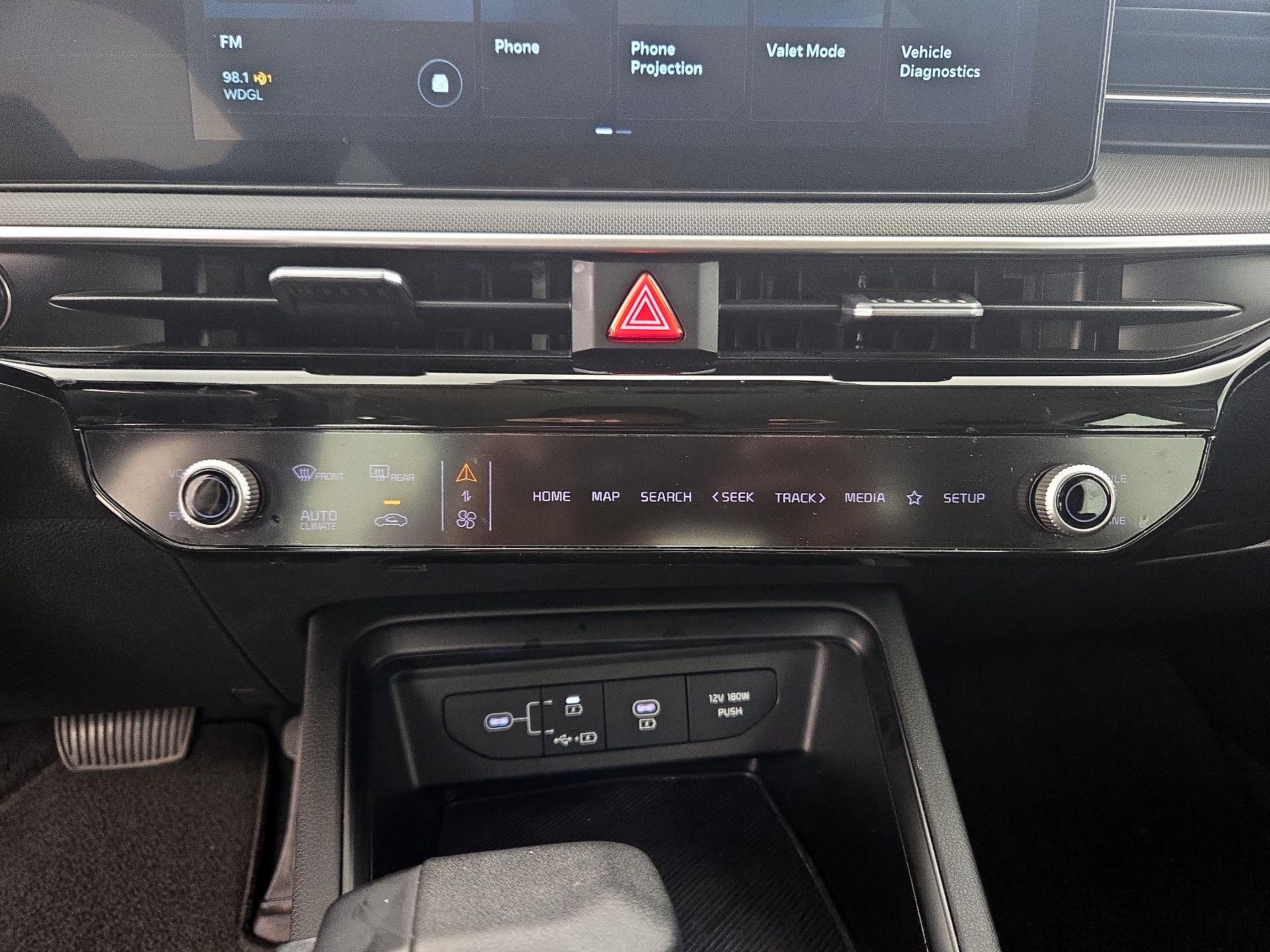 Thumbnail: 2025 Kia K5 - 16