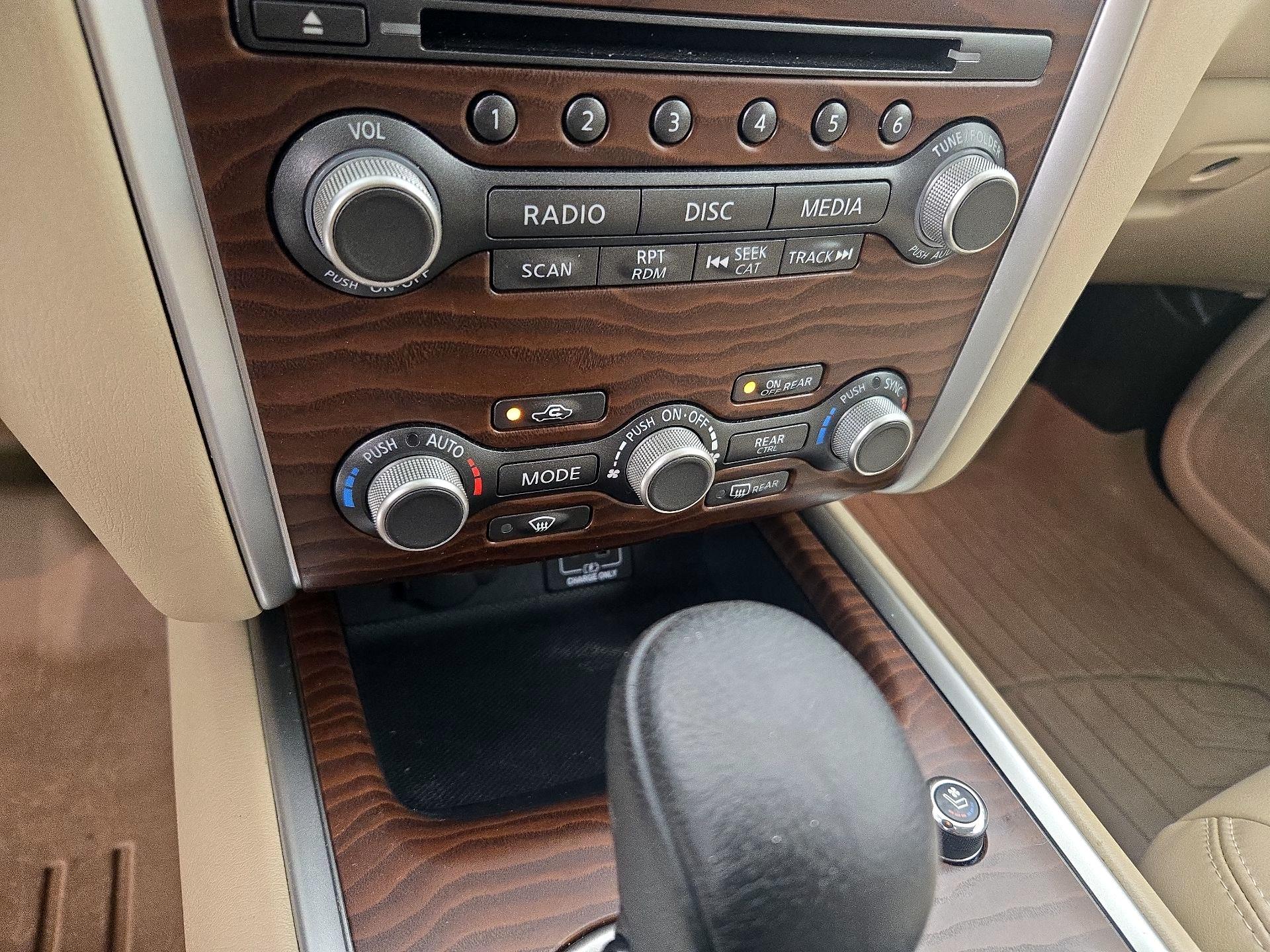 Thumbnail: 2019 Nissan Pathfinder - 17