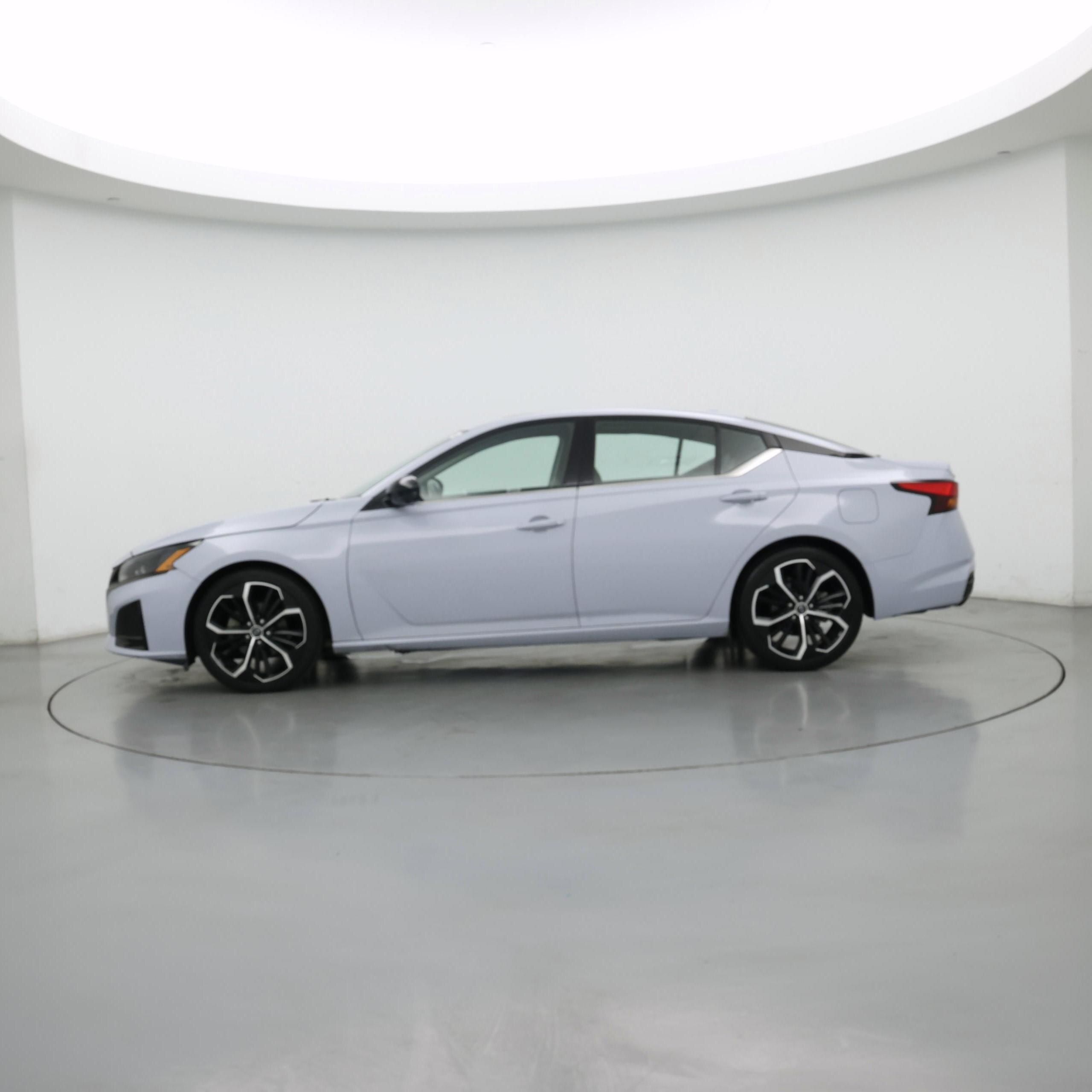 Thumbnail: 2023 Nissan Altima - 3
