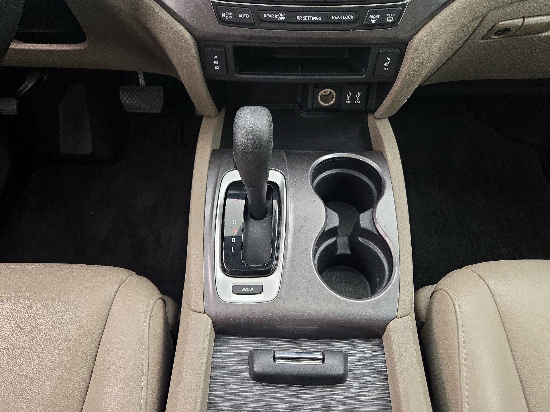 Thumbnail: 2016 Honda Pilot - 17