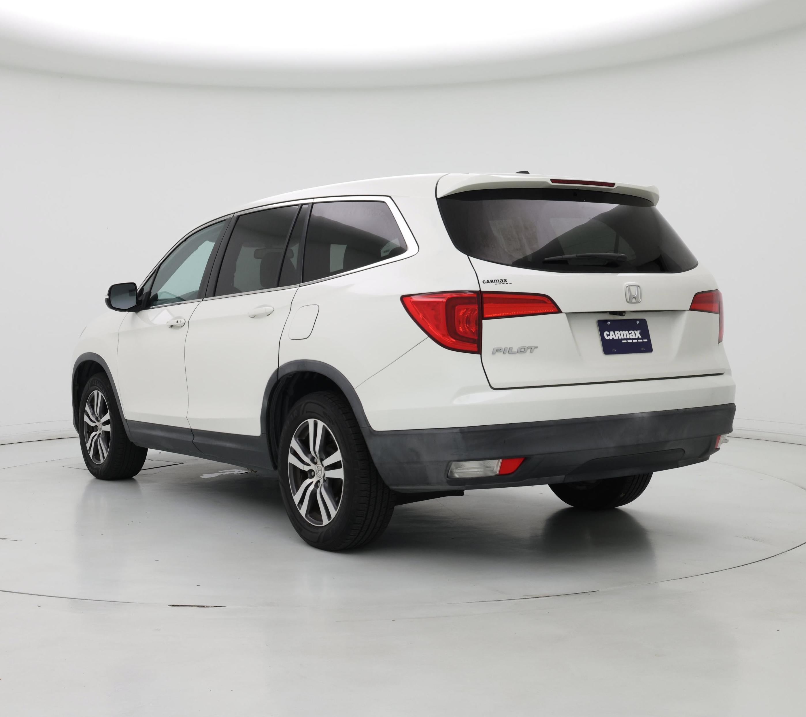 Thumbnail: 2016 Honda Pilot - 2