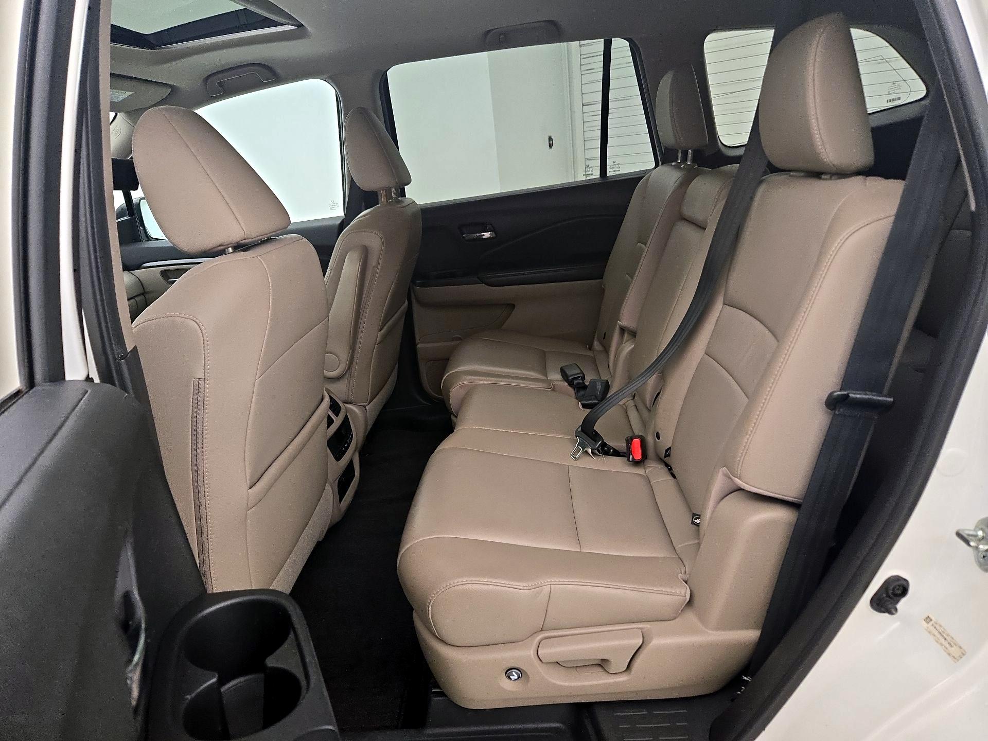 Thumbnail: 2016 Honda Pilot - 20