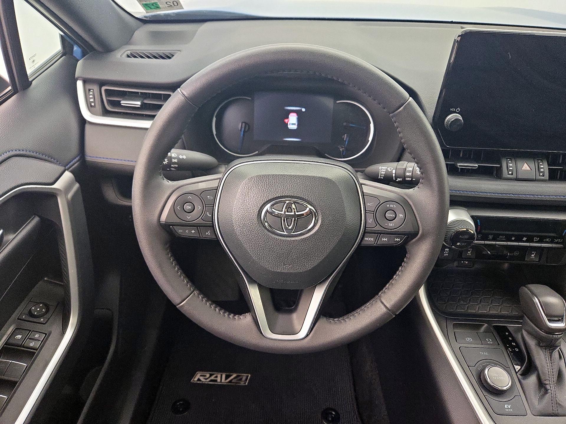 Thumbnail: 2025 Toyota RAV4 - 10