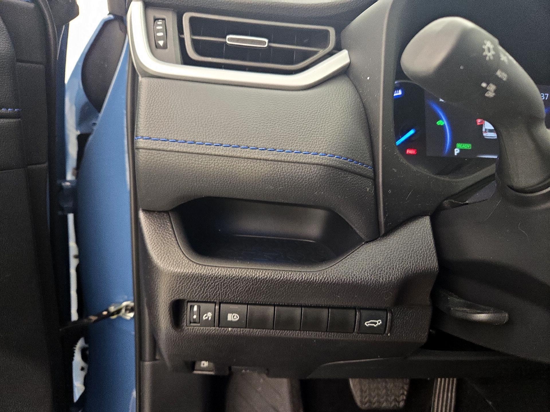 Thumbnail: 2025 Toyota RAV4 - 13