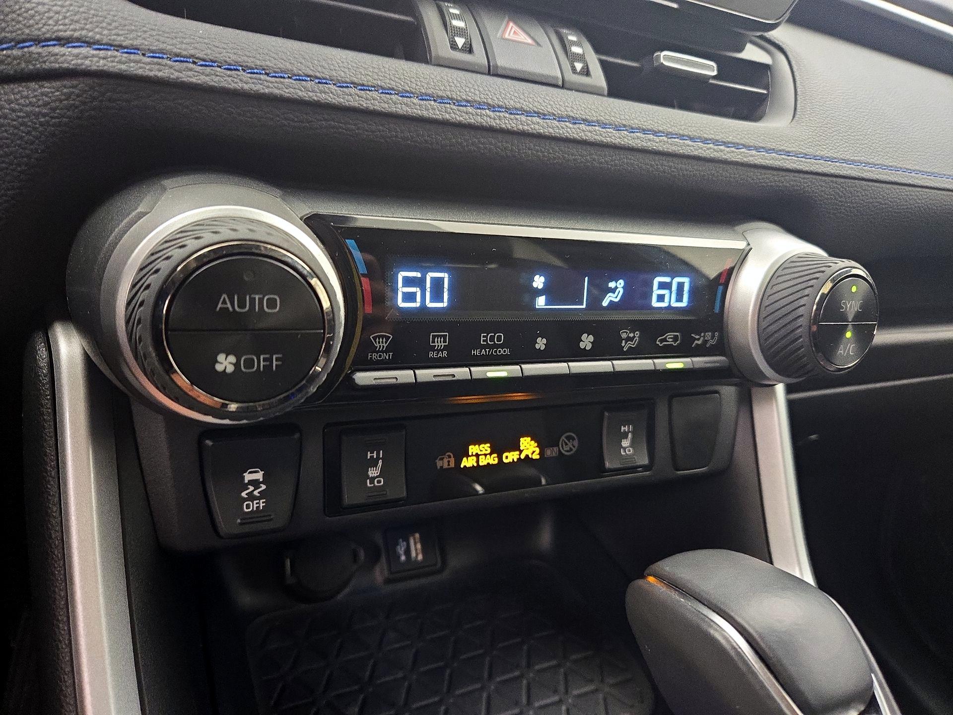 Thumbnail: 2025 Toyota RAV4 - 16