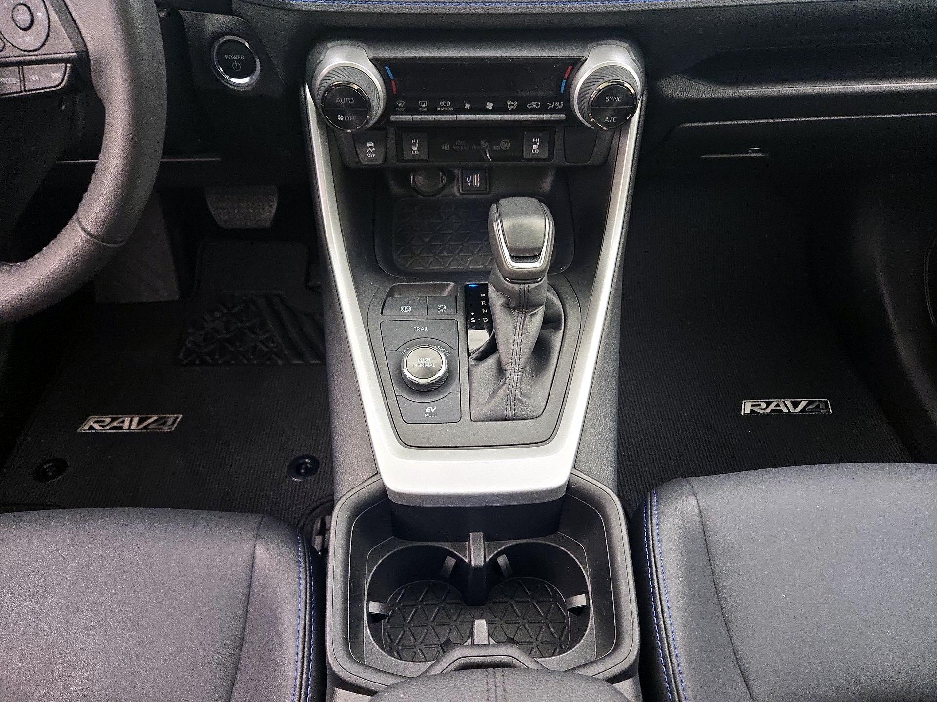 Thumbnail: 2025 Toyota RAV4 - 17