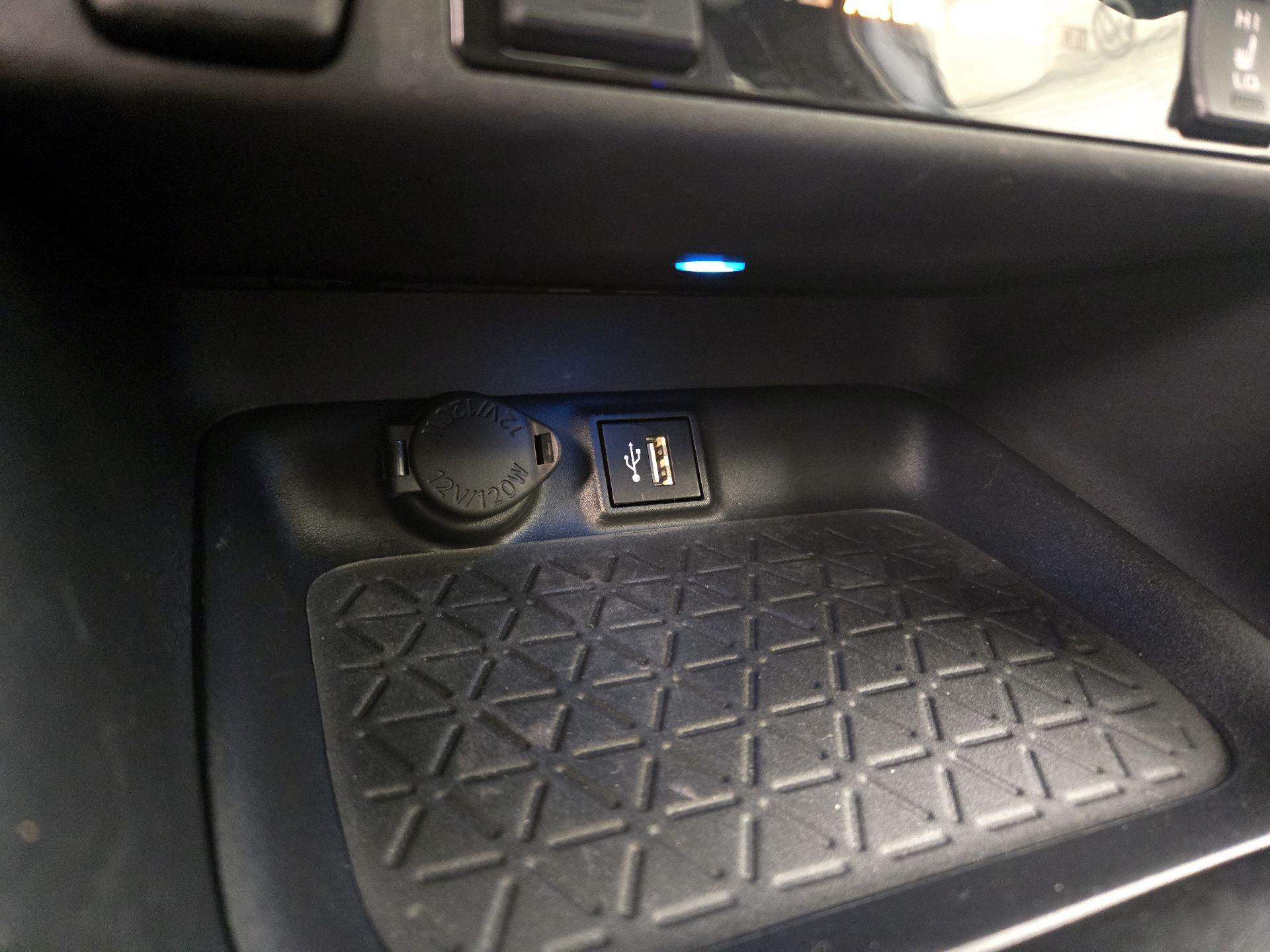 Thumbnail: 2025 Toyota RAV4 - 18