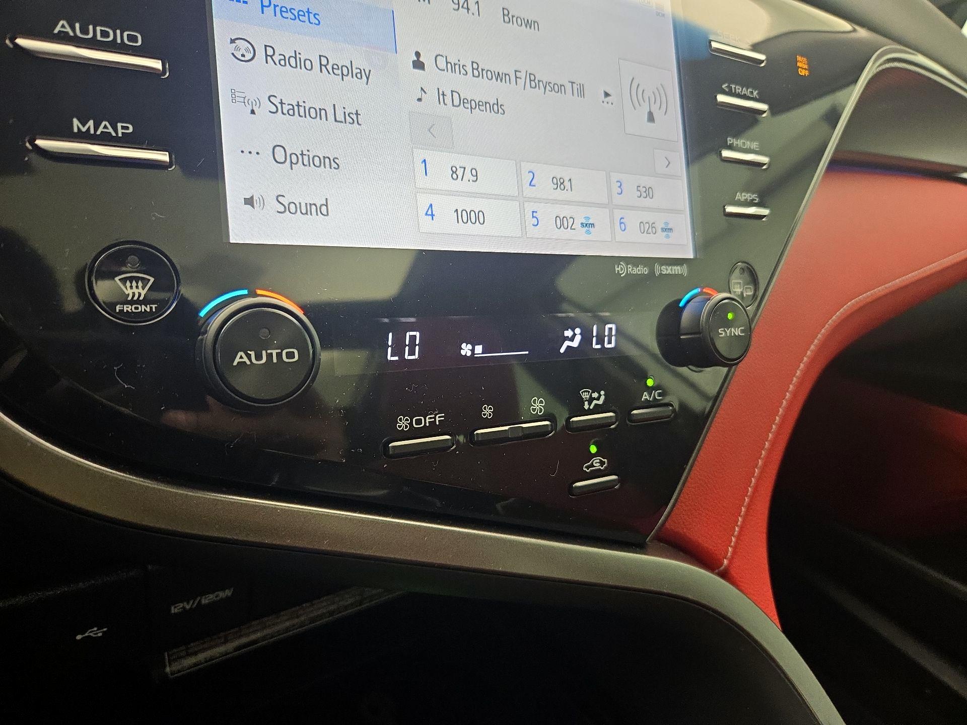 Thumbnail: 2020 Toyota Camry - 17