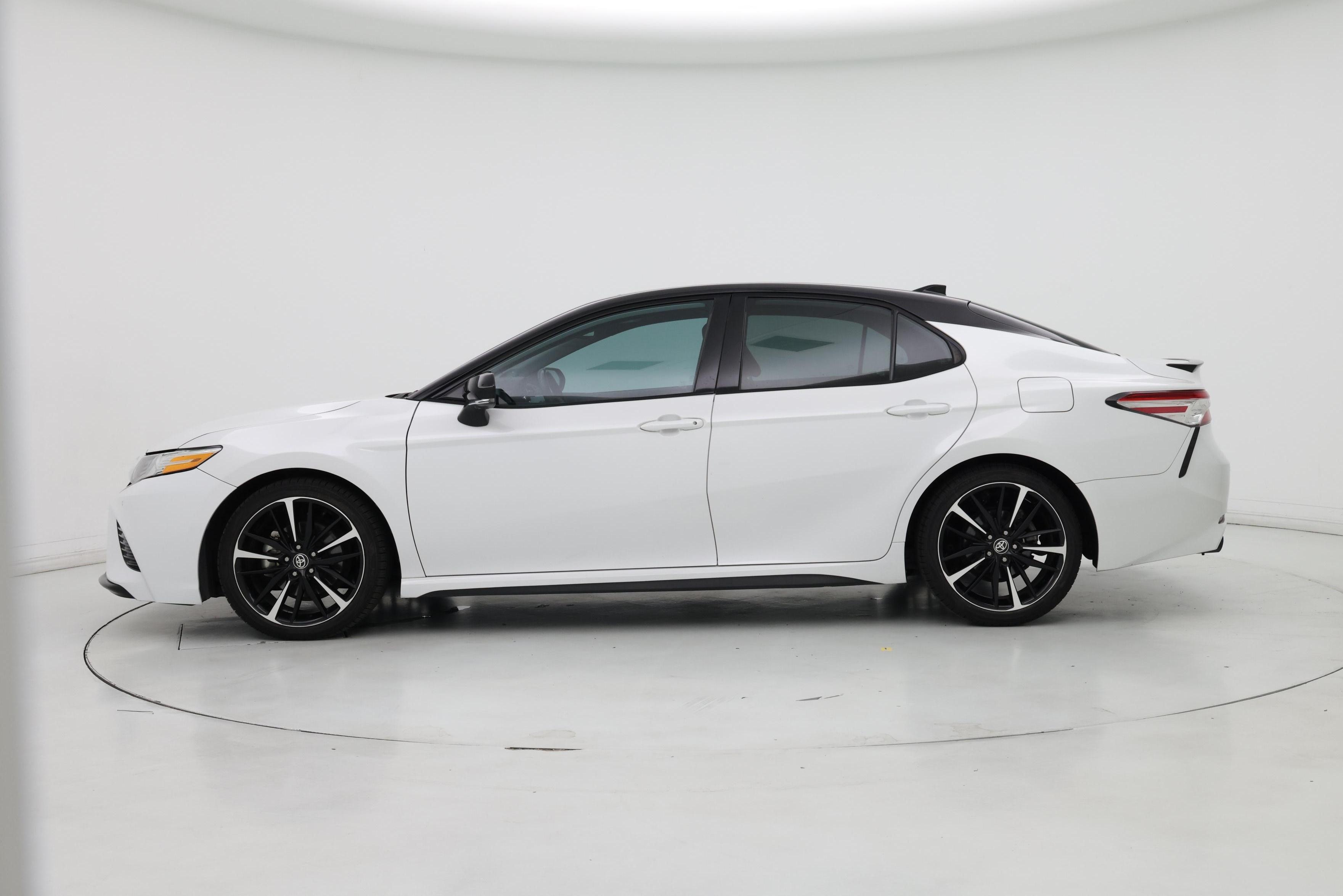 Thumbnail: 2020 Toyota Camry - 3