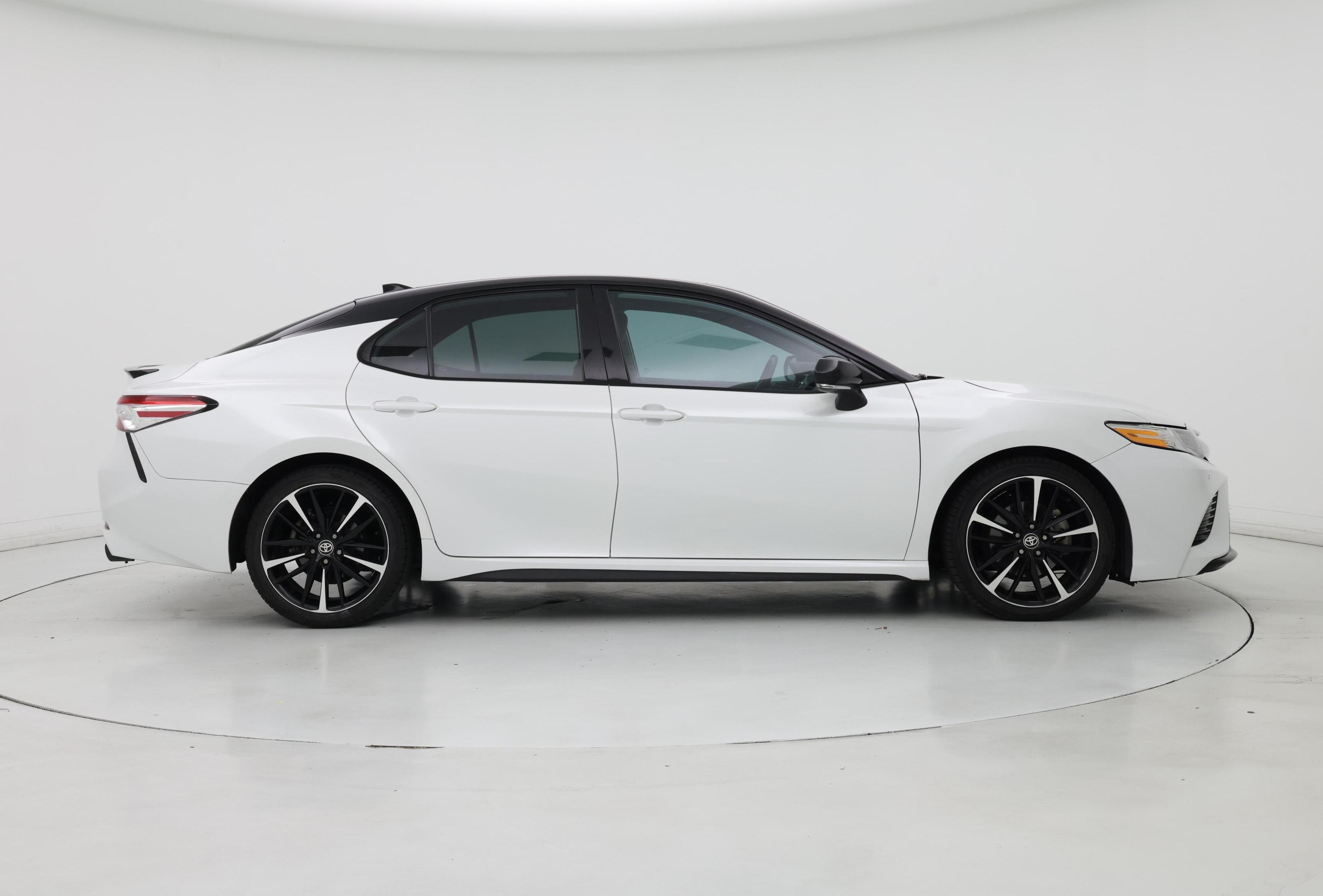 Thumbnail: 2020 Toyota Camry - 7