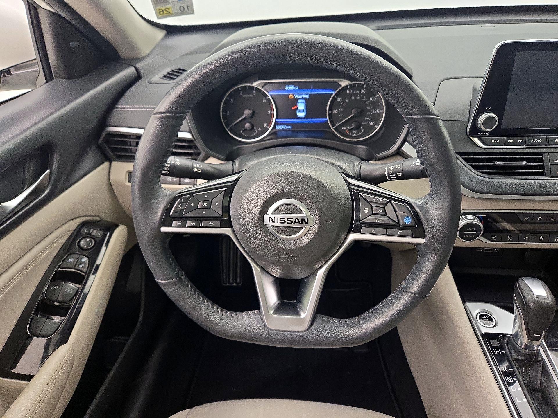 Thumbnail: 2020 Nissan Altima - 10