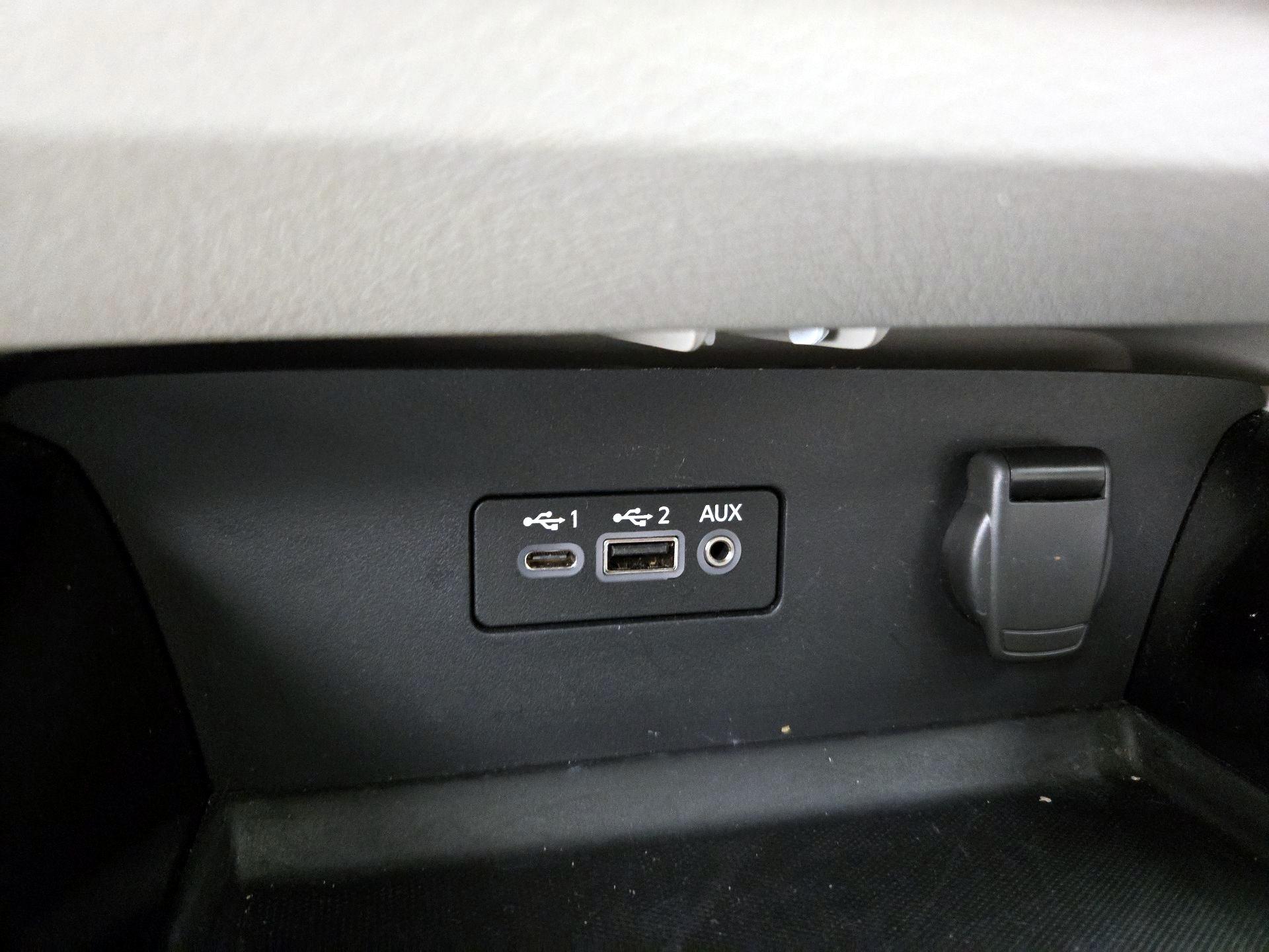 Thumbnail: 2020 Nissan Altima - 18