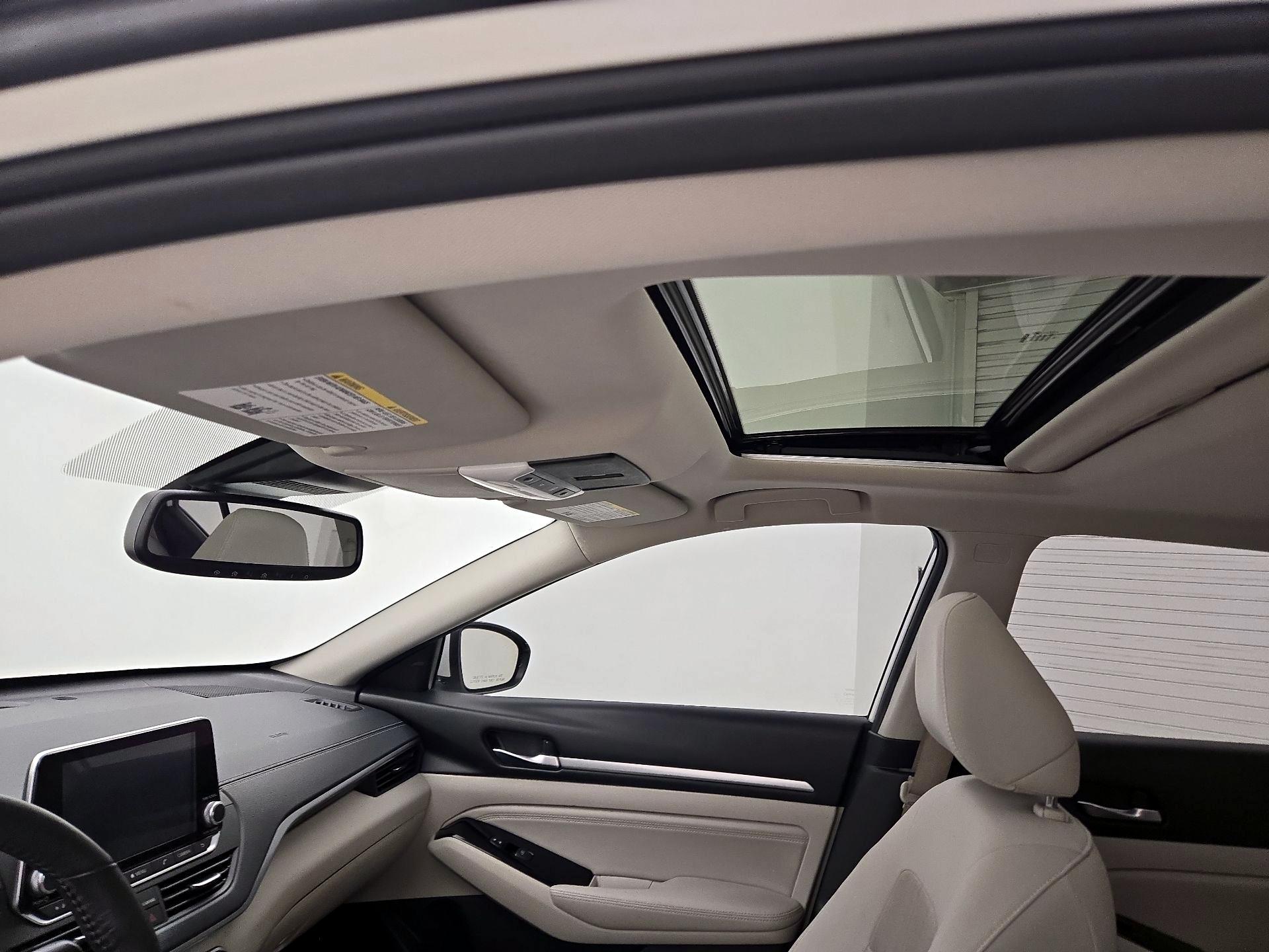 Thumbnail: 2020 Nissan Altima - 19