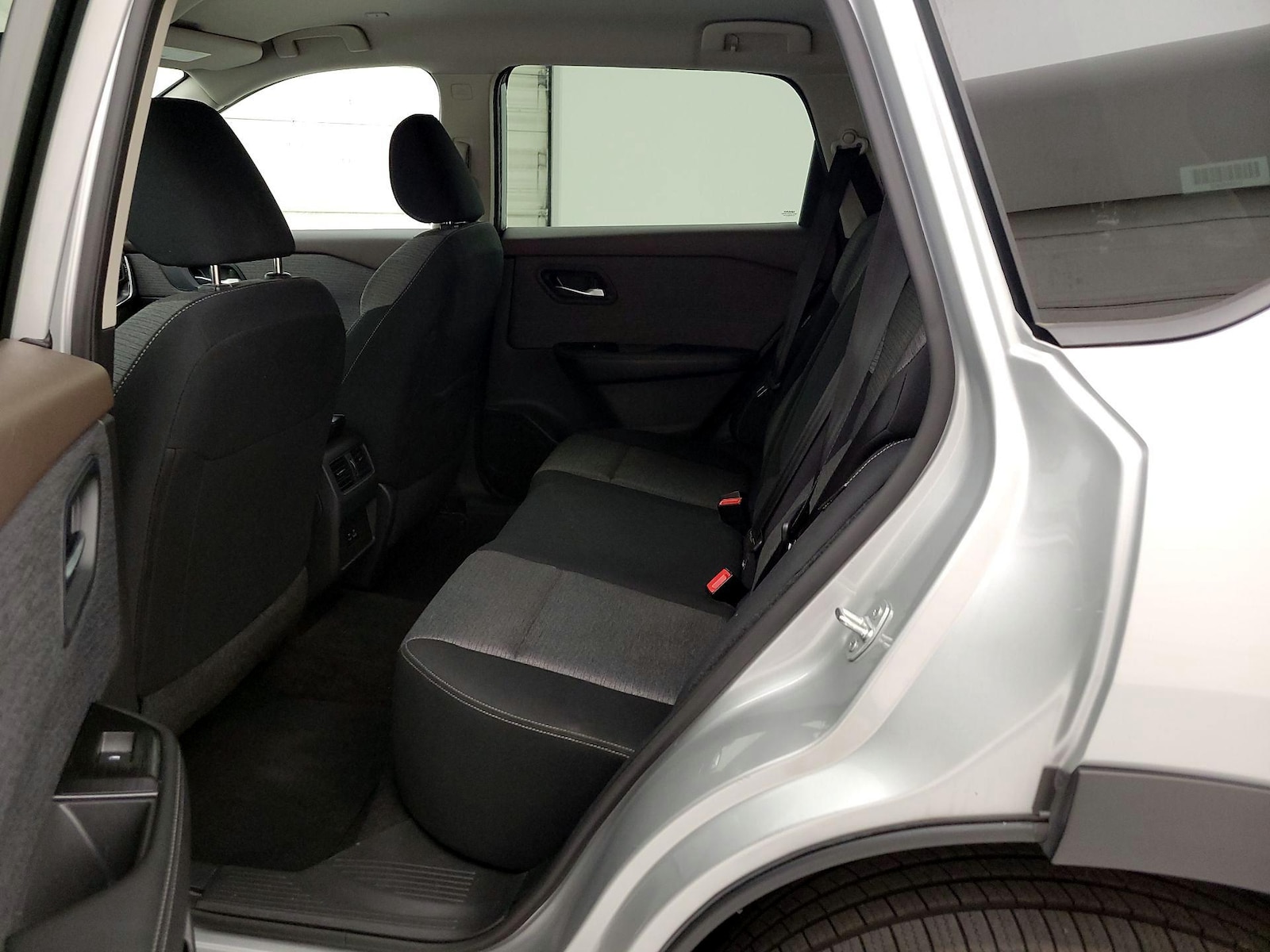 2023 Nissan Rogue SV - Photo 20