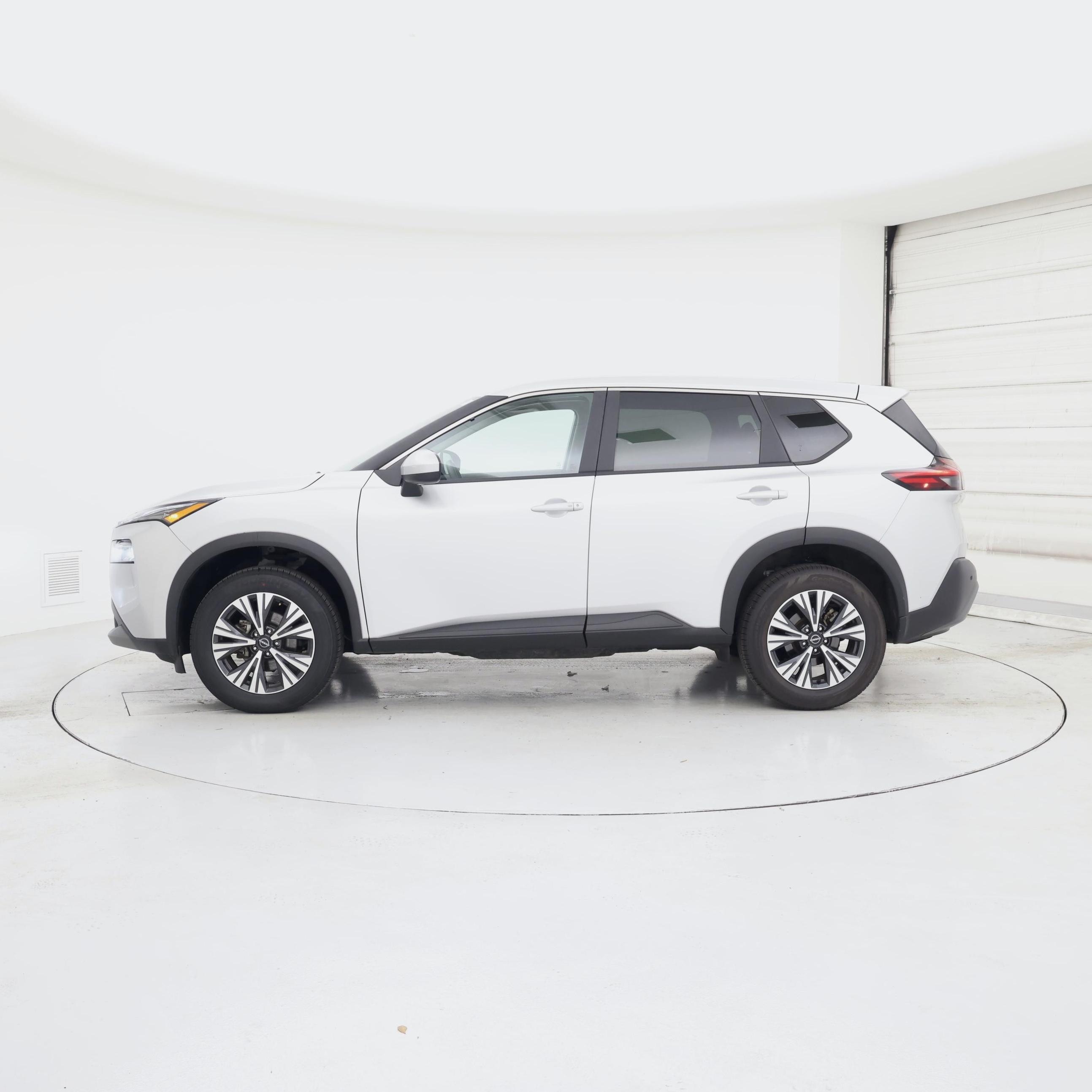Thumbnail: 2023 Nissan Rogue - 3