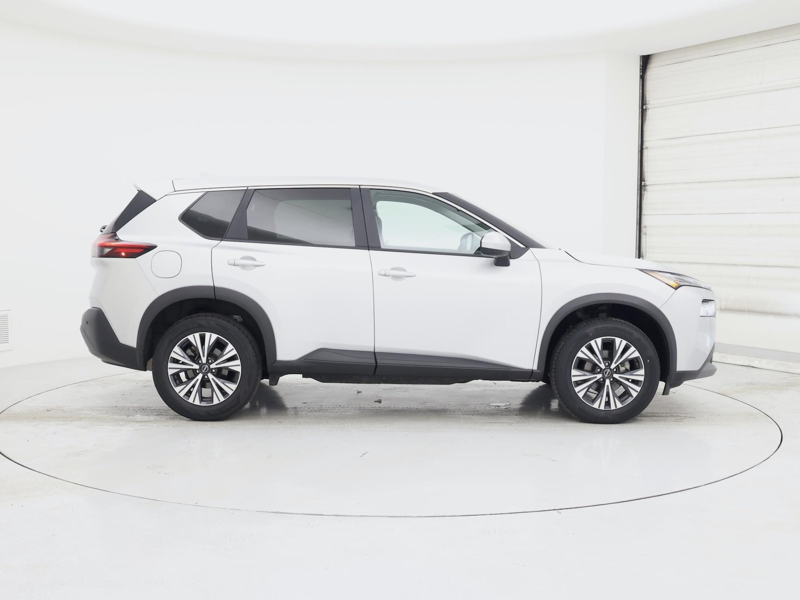2023 Nissan Rogue SV - Photo 8