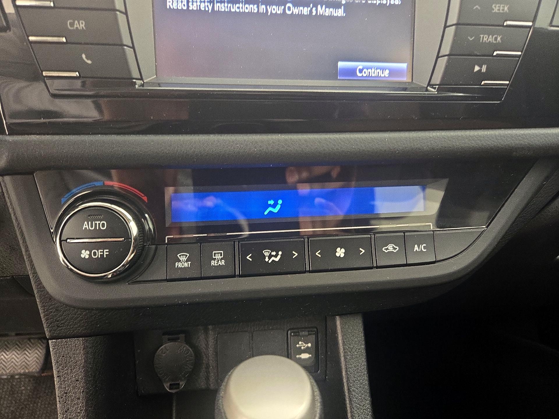 Thumbnail: 2014 Toyota Corolla - 16