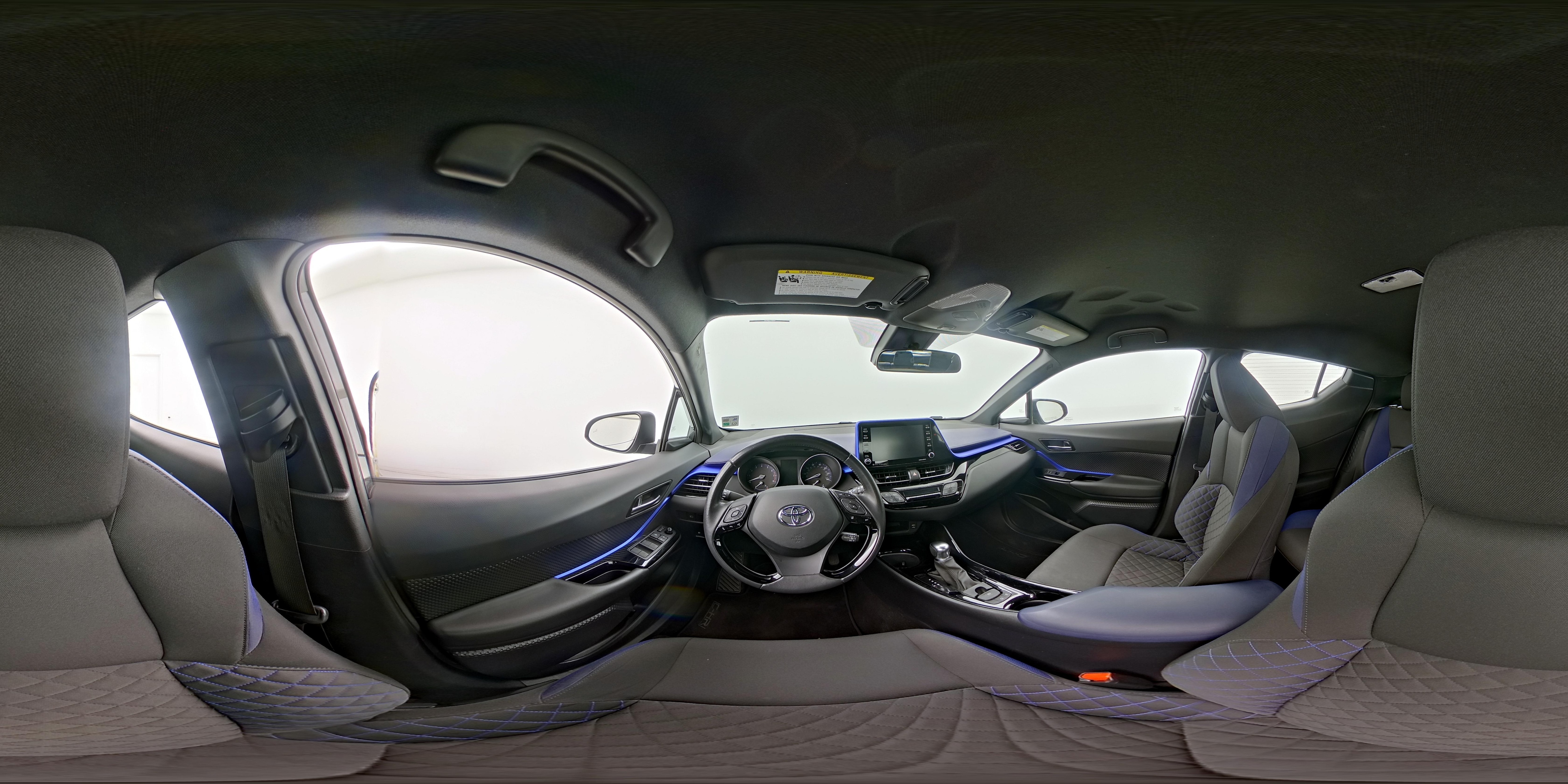 2022 Toyota C-HR XLE - Photo 26
