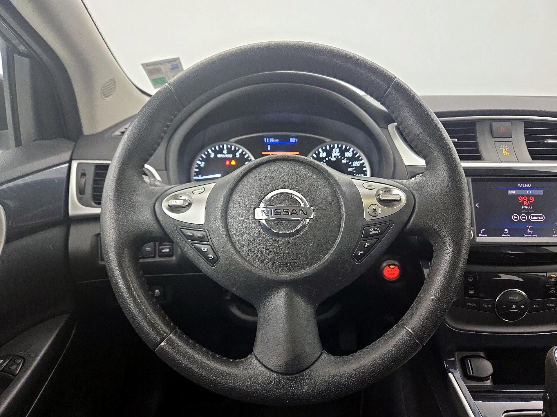 Thumbnail: 2019 Nissan Sentra - 10