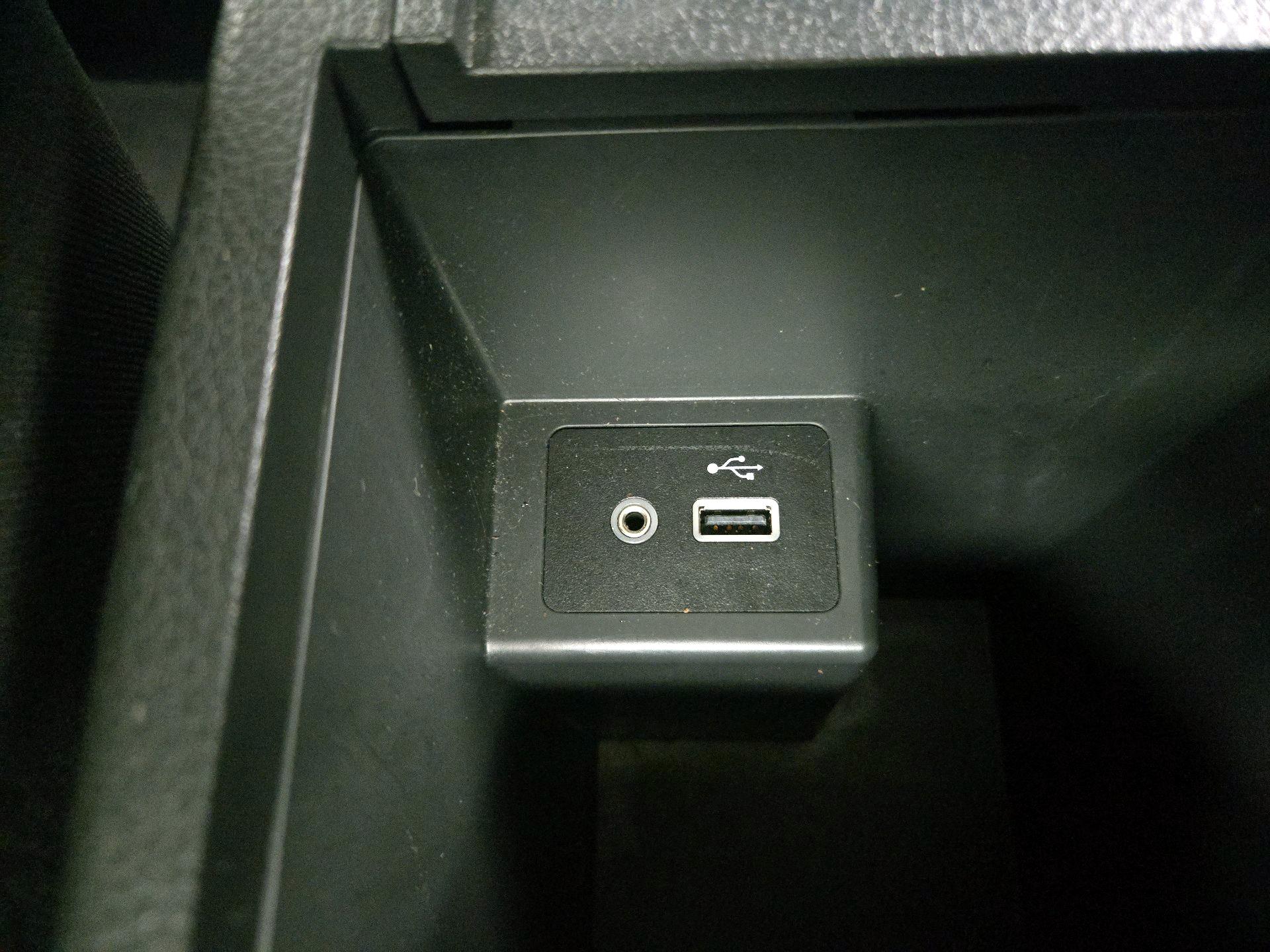 Thumbnail: 2019 Nissan Sentra - 18