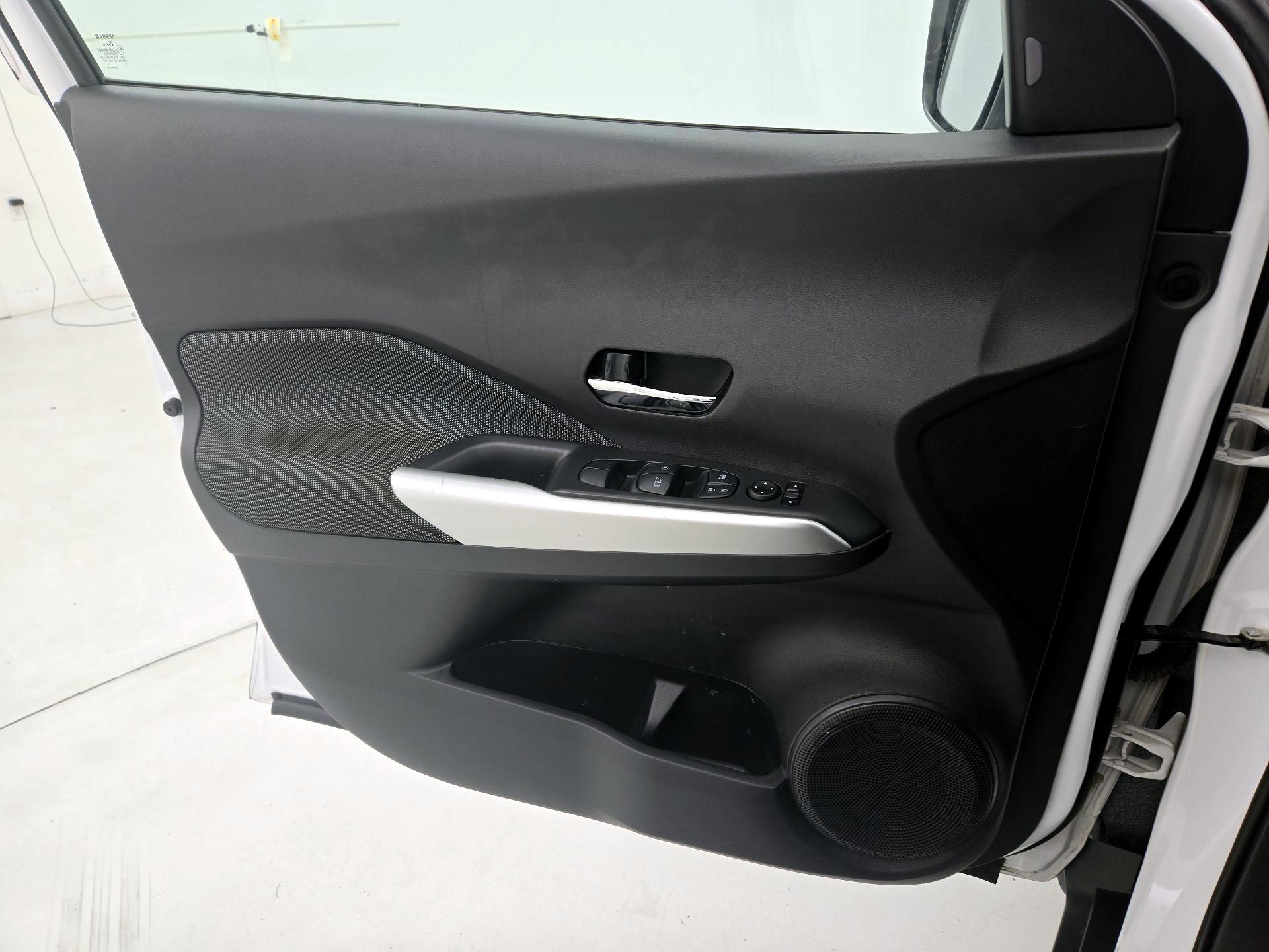 Thumbnail: 2020 Nissan Kicks - 12