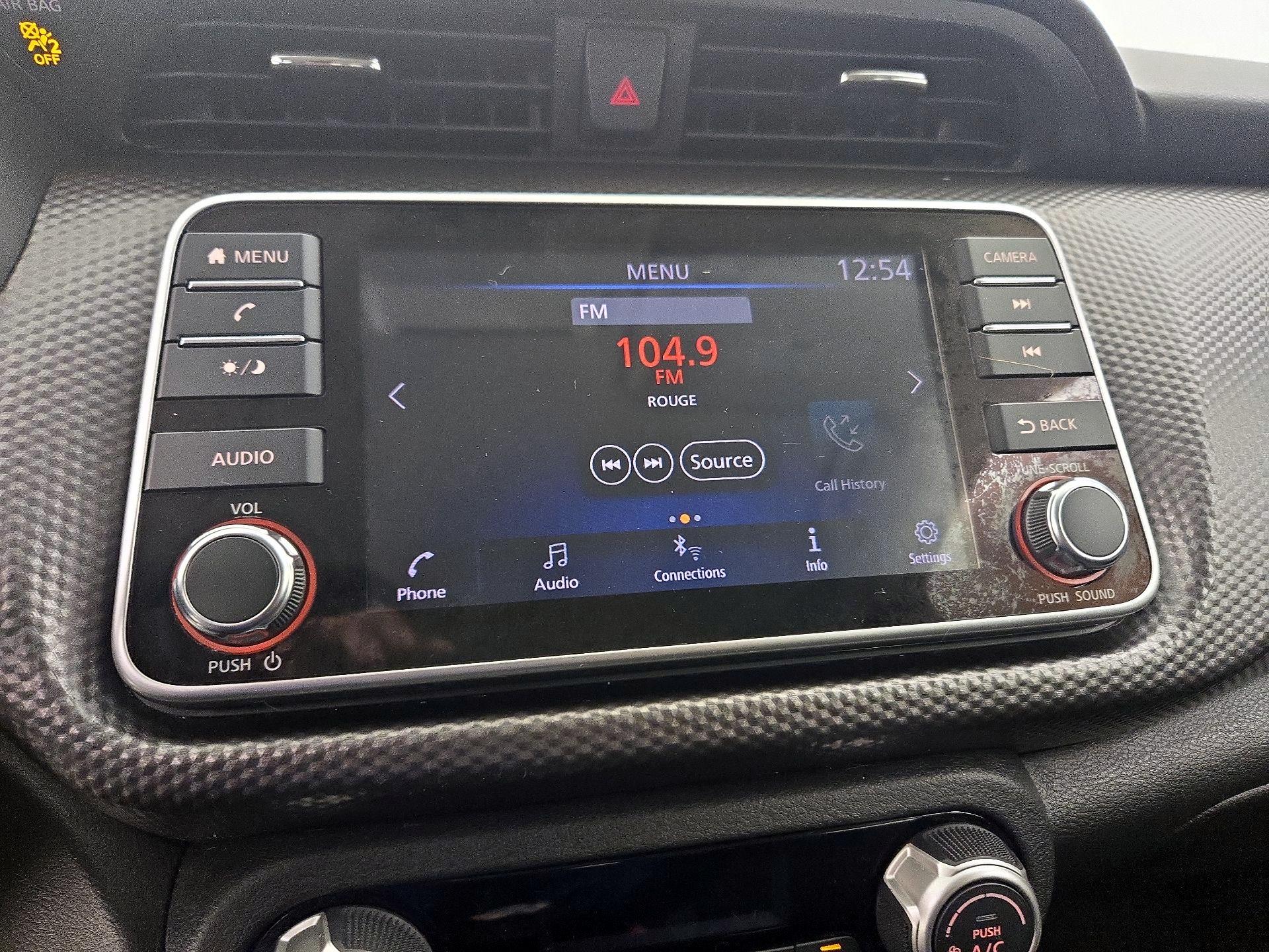 Thumbnail: 2020 Nissan Kicks - 14