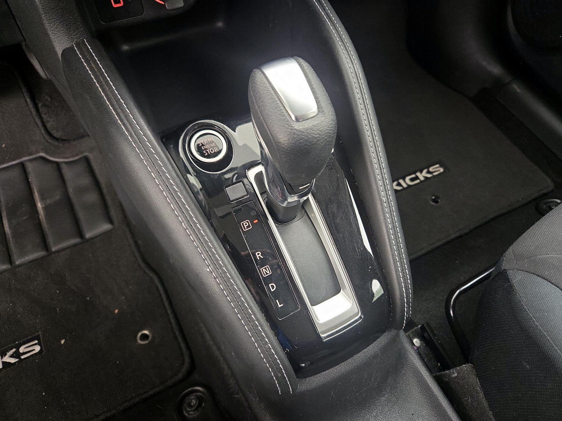 Thumbnail: 2020 Nissan Kicks - 16